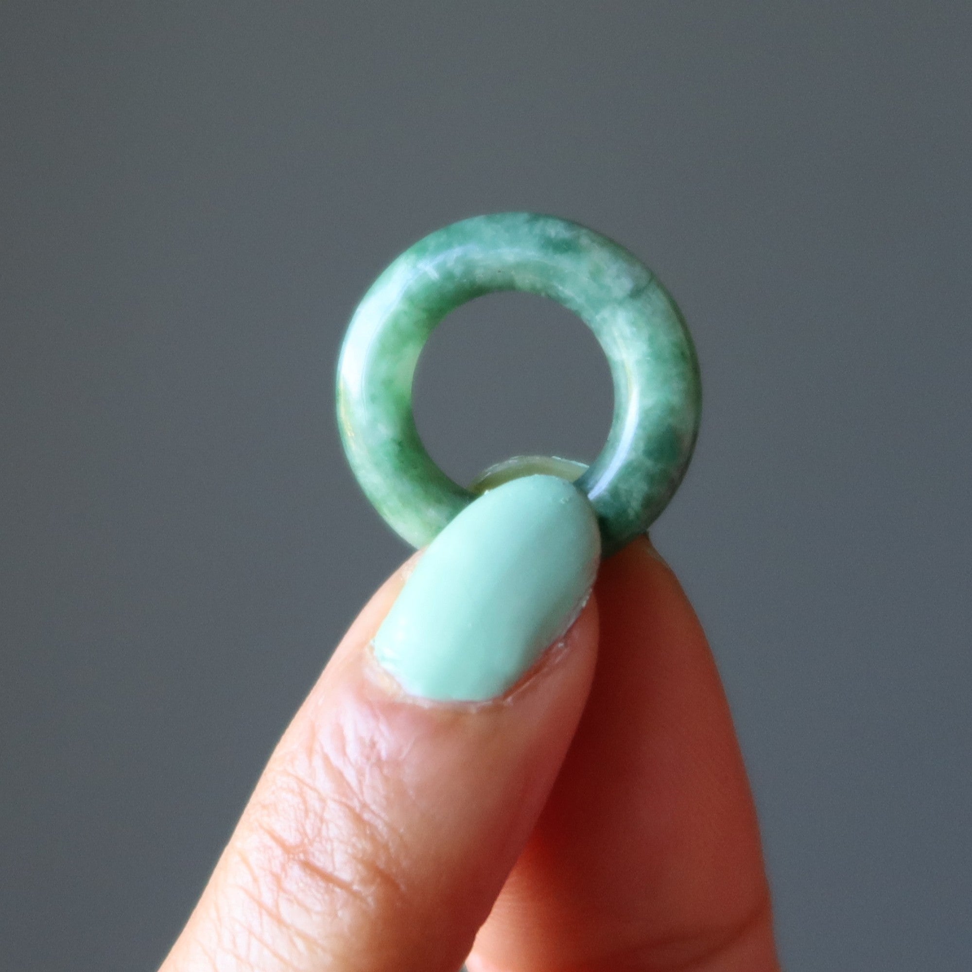 Présentoir 3 anneaux de jade pour boule, œuf et pierres
