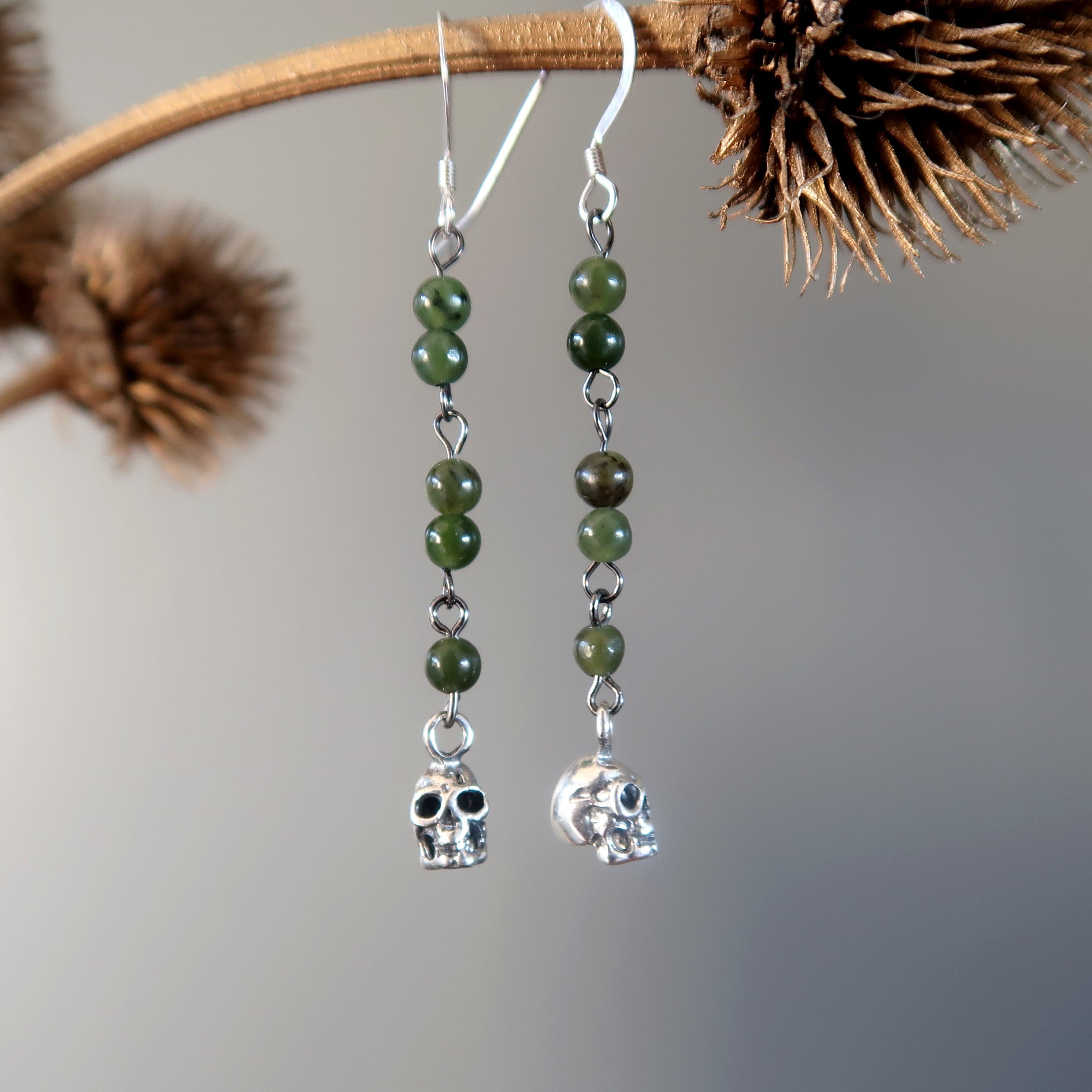Ohrringe aus Jade Glücks-Nephrit Schädel Sterlingsilber