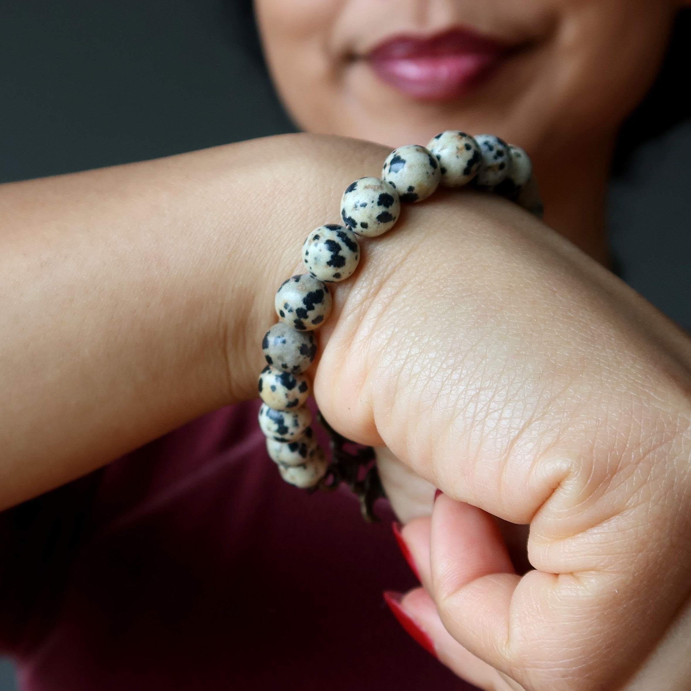 Dalmatiner Jaspis Armband Antik Messing Fisch Glücksperlen