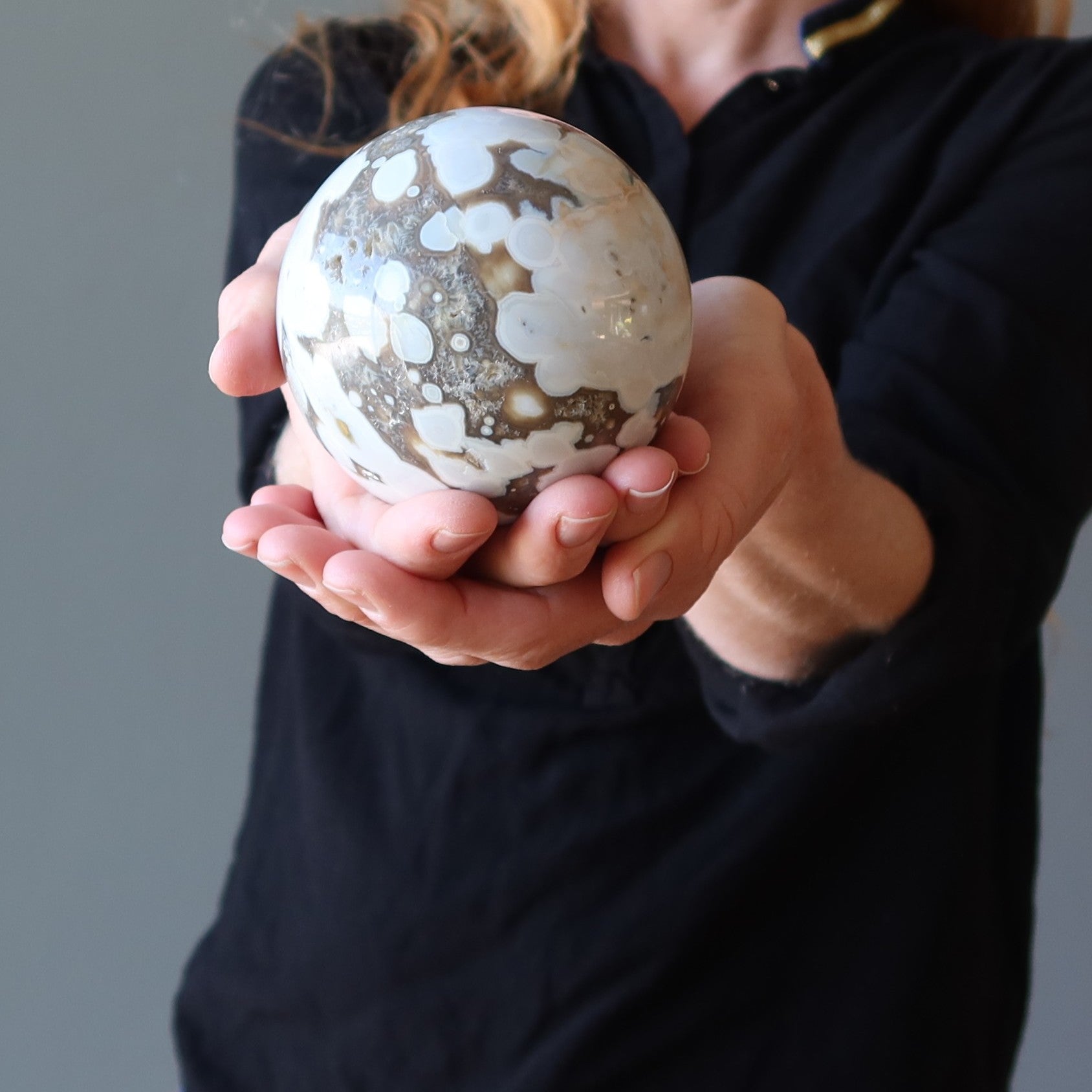Sphère de Jaspe Océan - Boule de Cristal "Plage de sable blanc"