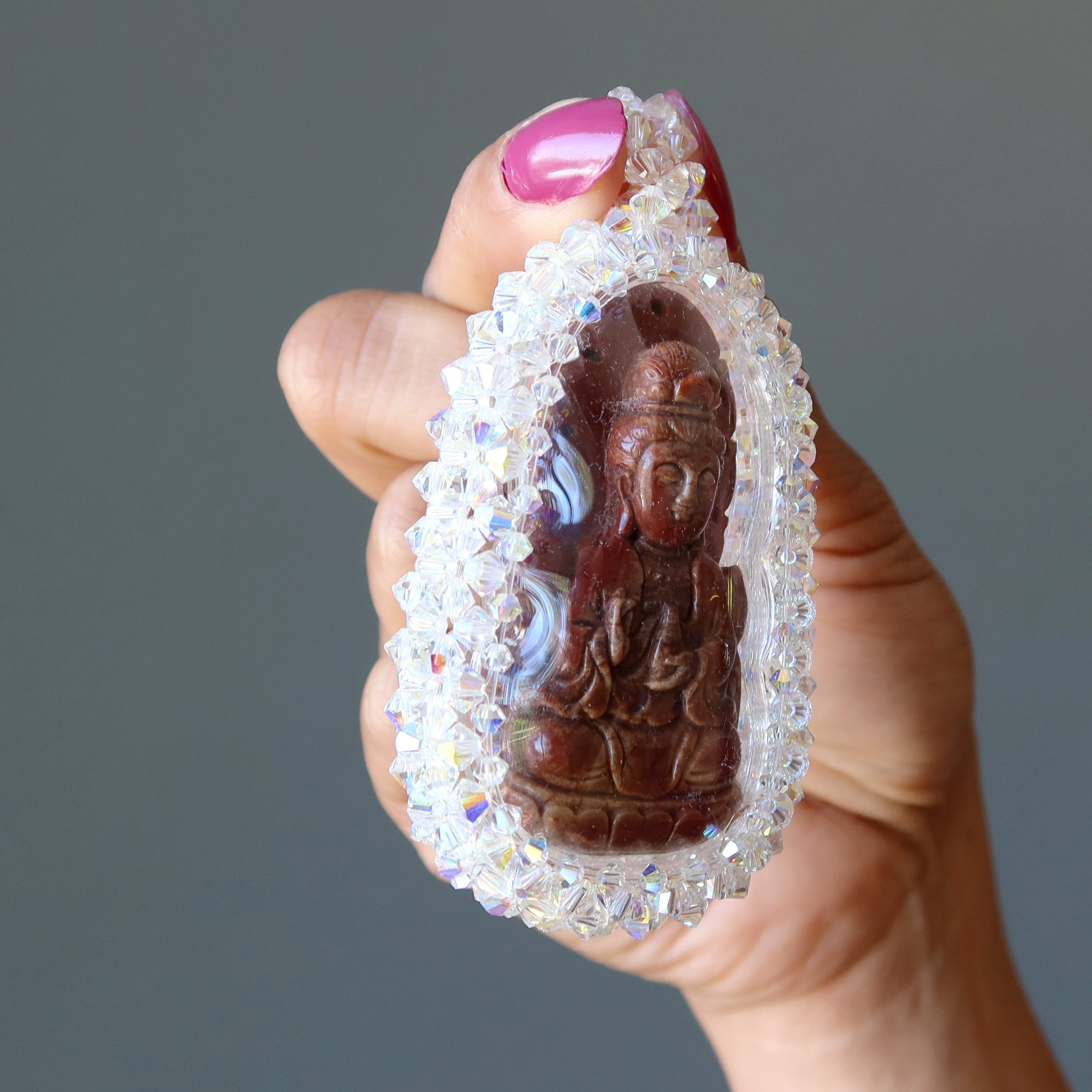 Pendentif Jaspe Rouge Kwan Yin Cristal Swarovski