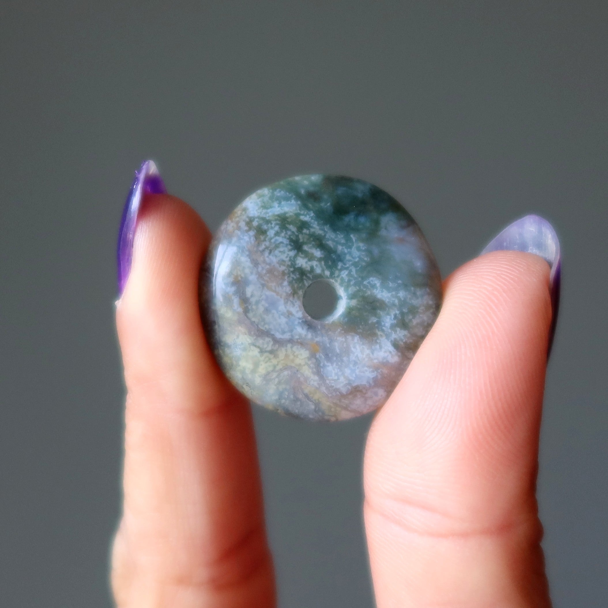 Jasper violet en forme de beignet - La boucle de la foi