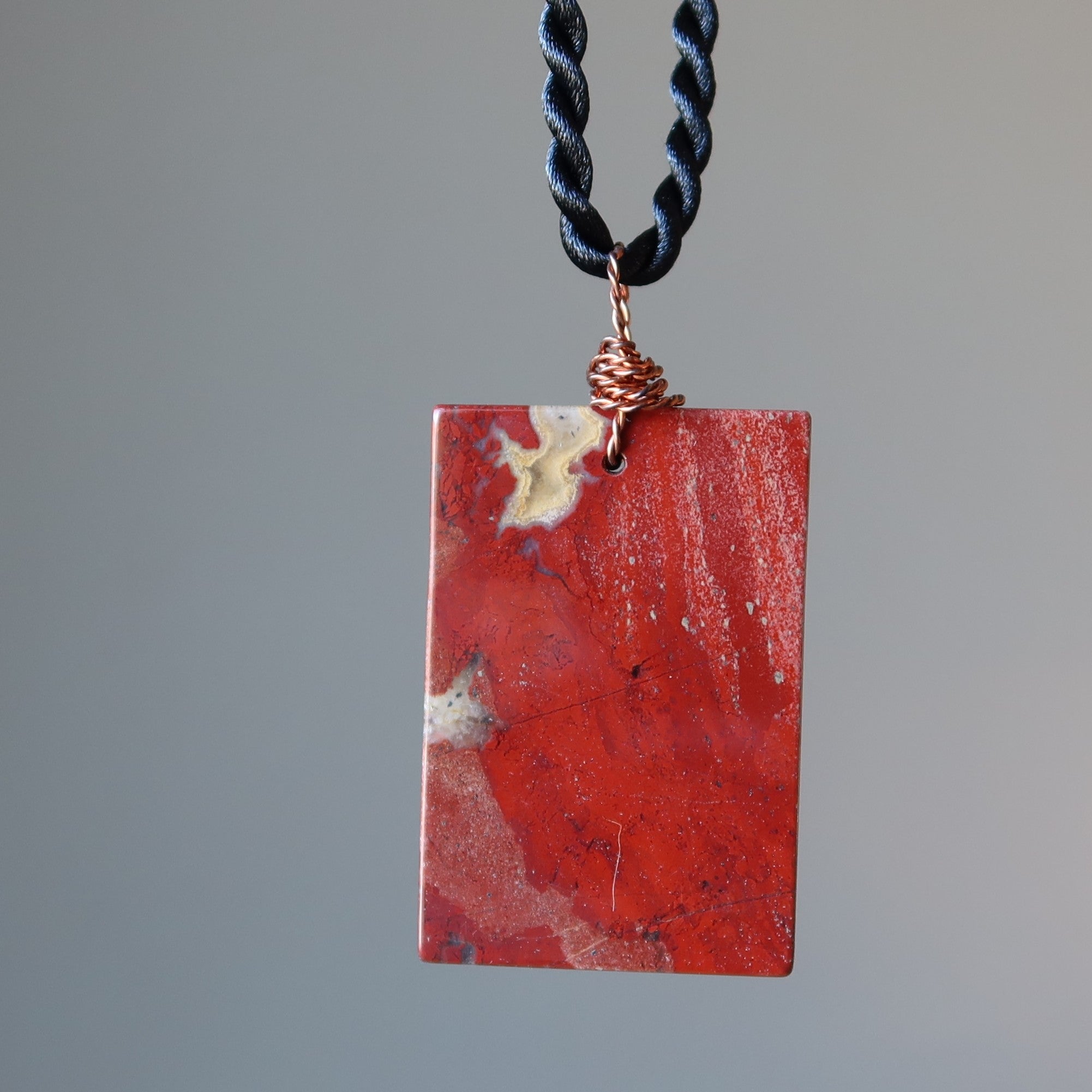 Collier en Jaspe Rouge, grande énergie, rectangulaire, en cuivre avec pierre précieuse