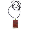 Collier en jaspe rouge grande brique de puissance en cuir marron