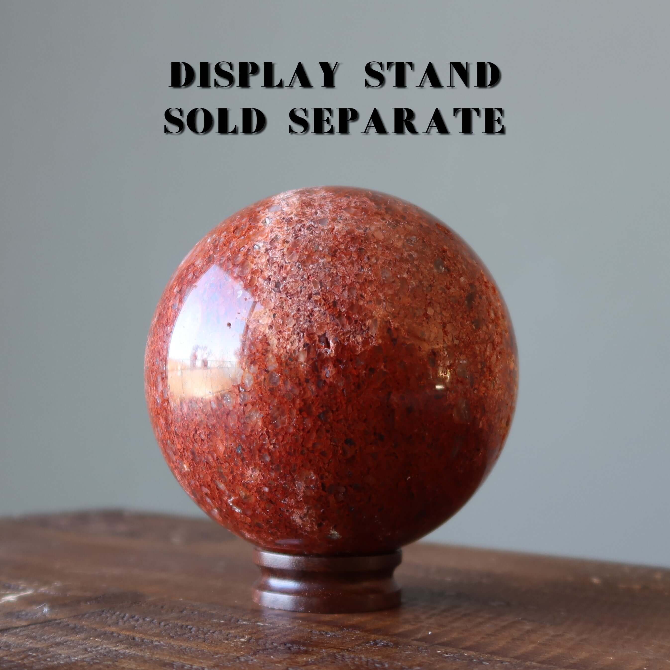 Sphère de jaspe rouge Captivante boule de cristal en quartz et calcédoine