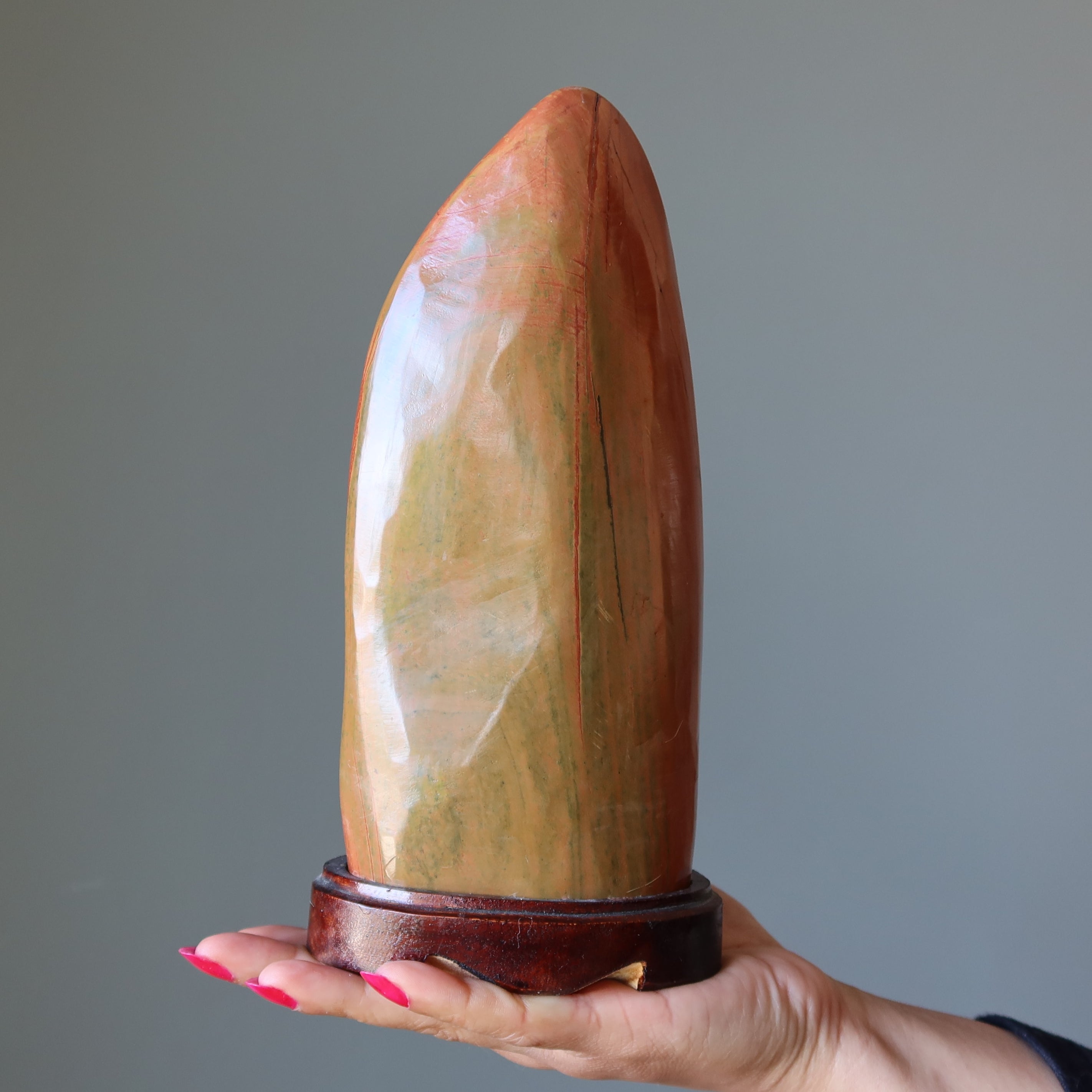 Objet décoratif Jaspe Rouge - Pierre dressée vibrante de 23-25 cm