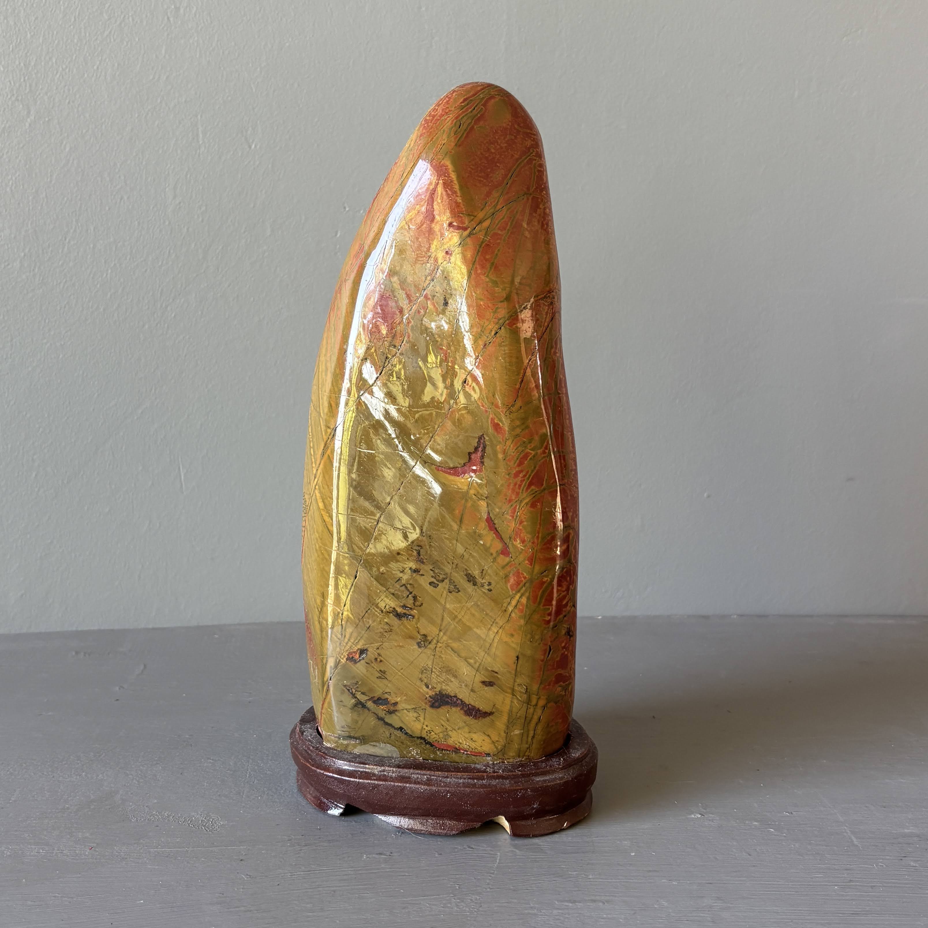 Objet décoratif Jaspe Rouge - Pierre dressée vibrante de 23-25 cm
