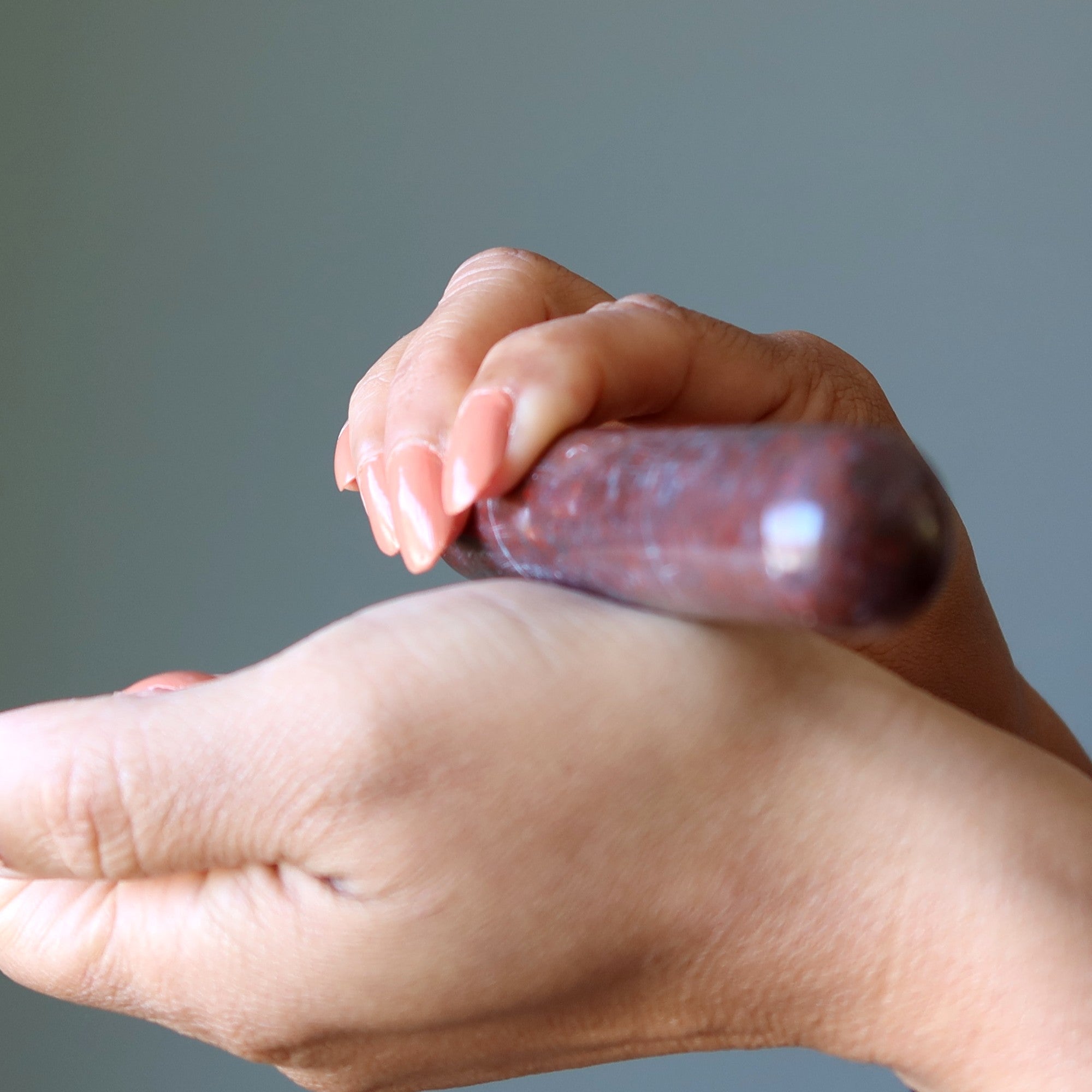 Rotjaspis Massagestab Kundalini-Stein