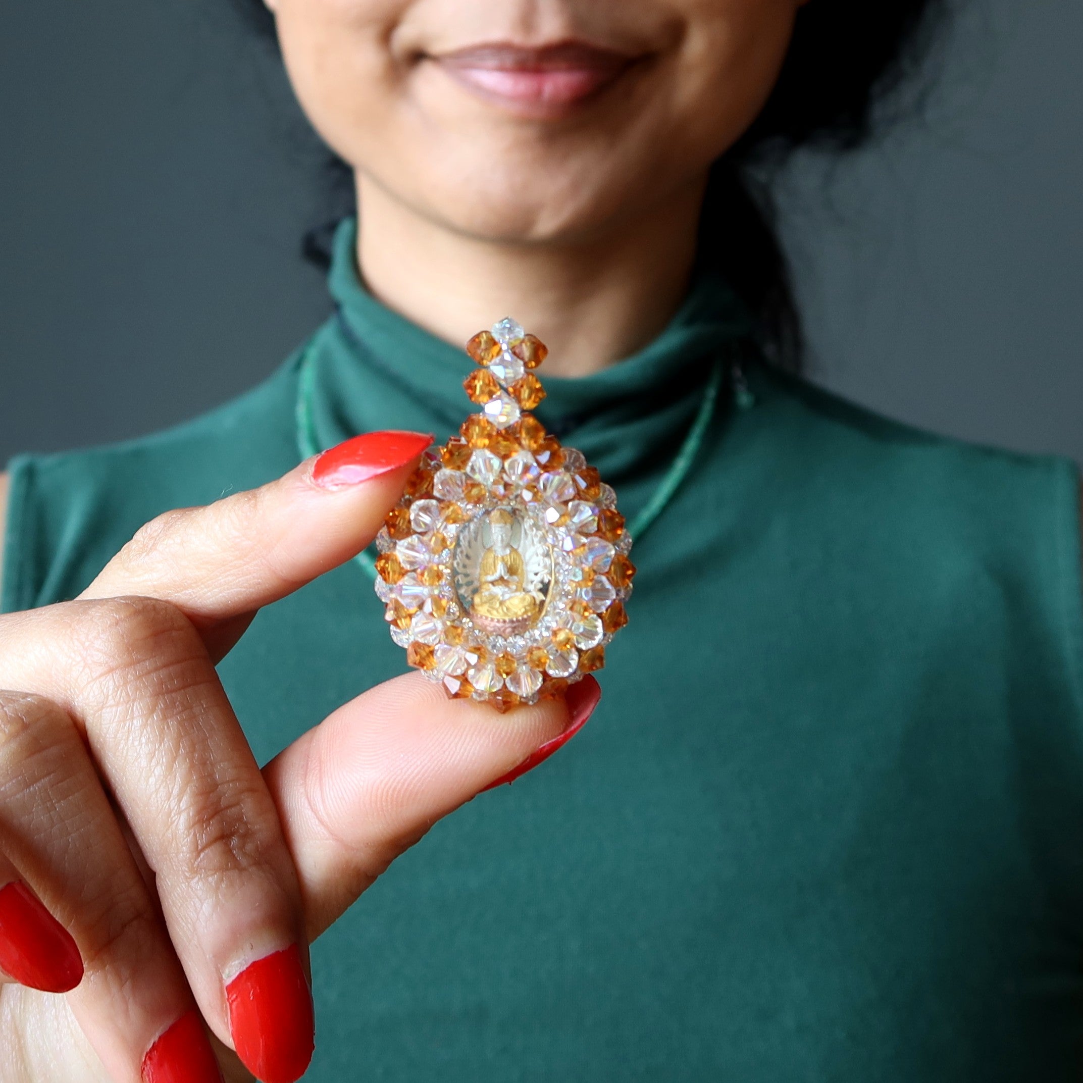 Pendentif Kwan Yin Déesse Cristal Swarovski Or 18 carats