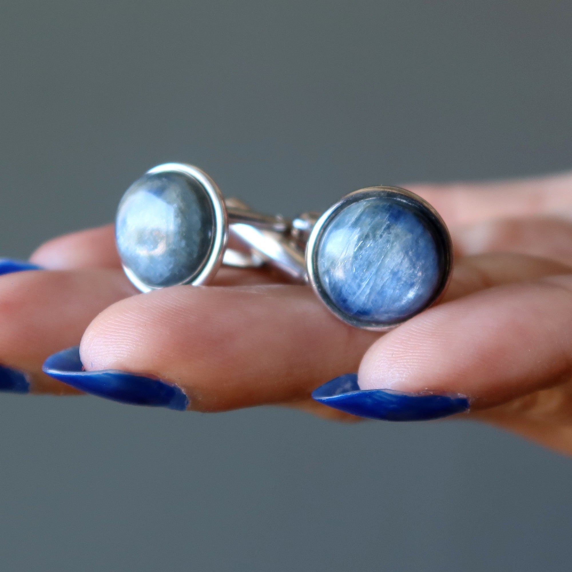 Kyanit Manschettenknöpfe Blauer Edelstein Anspruchsvolles Silber
