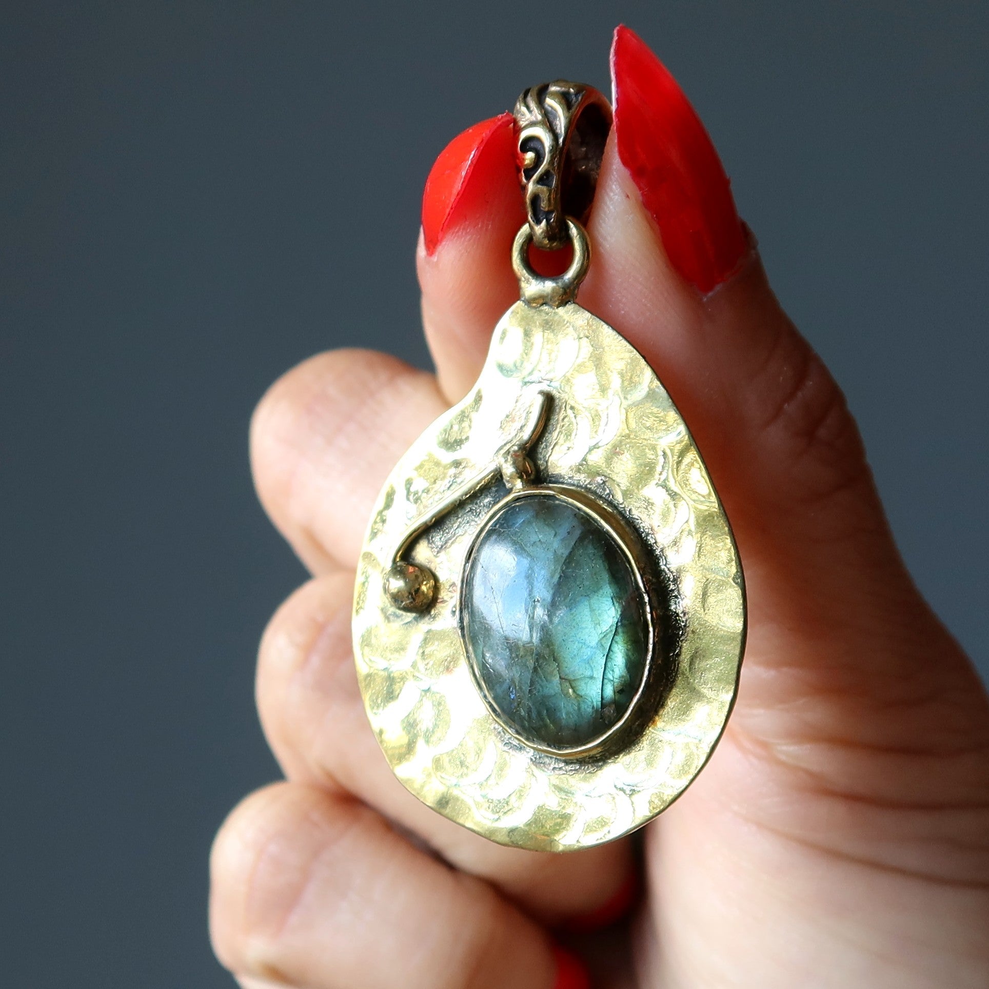 Labradorite Pendant Tibet Token Stone Gold