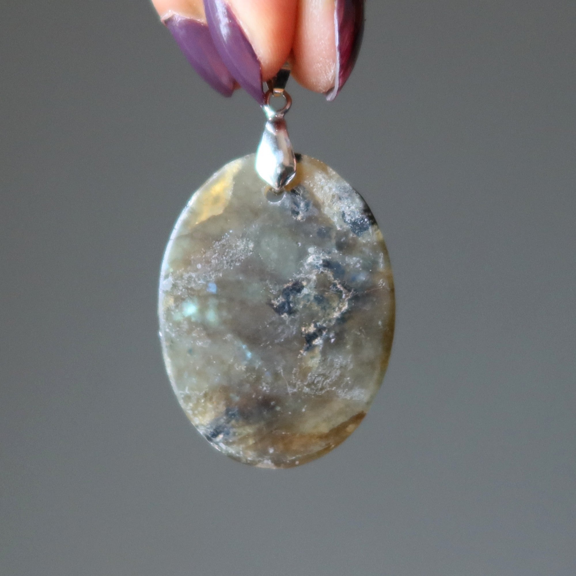 Pendentif Labradorite Mystique Ciel Nocturne Éclat Bleu Argent