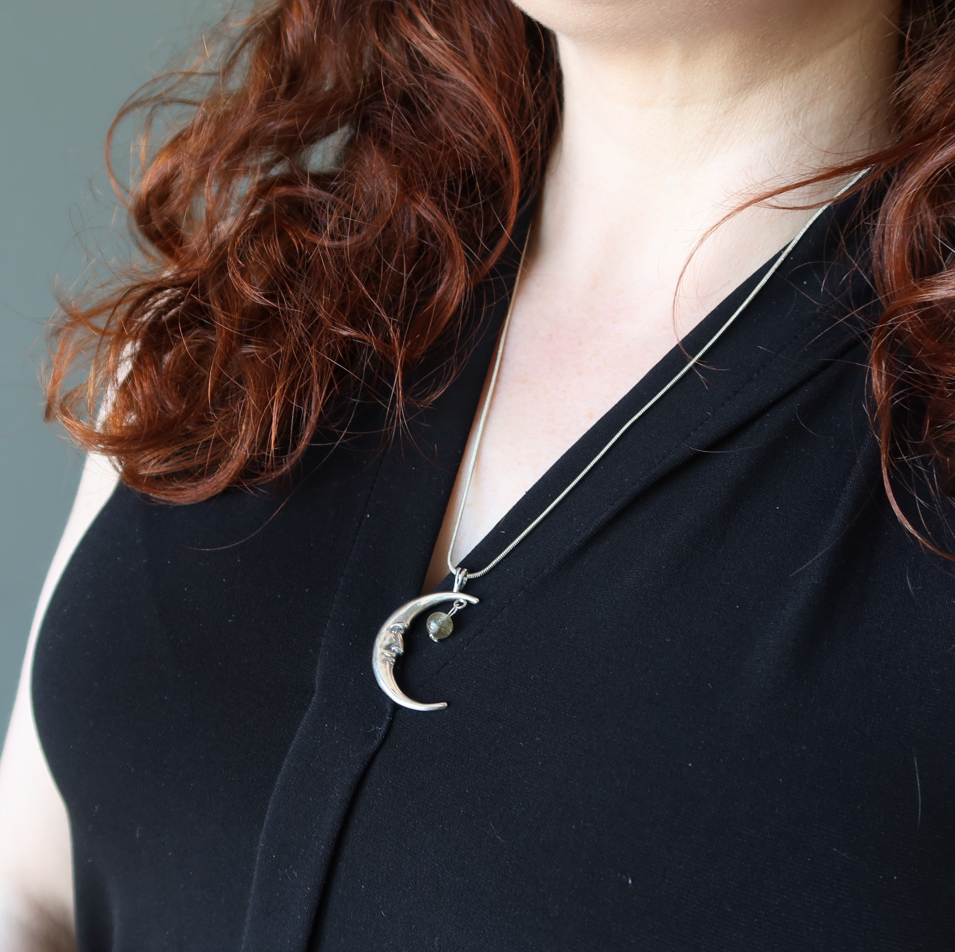 Pendentif Labradorite Divinité Nouvelle Lune Argent Sterling
