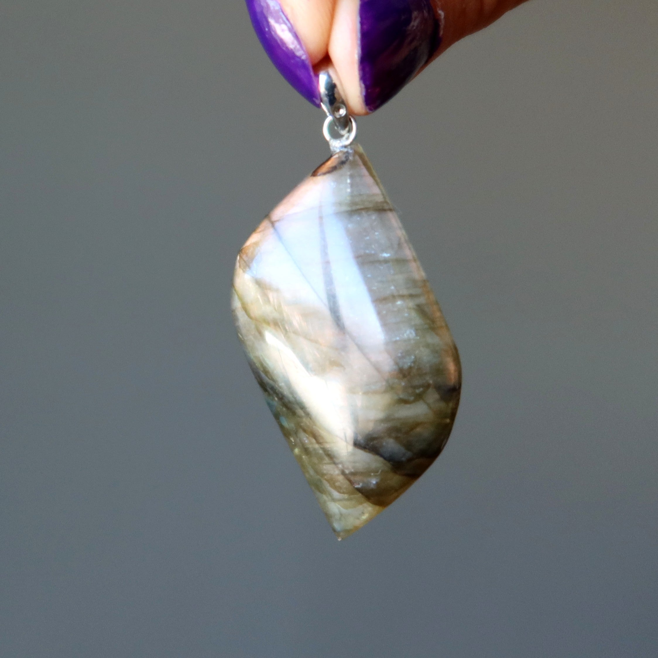 Pendentif Labradorite « Nouveau départ » Cristal de Guérison Arc-en-ciel