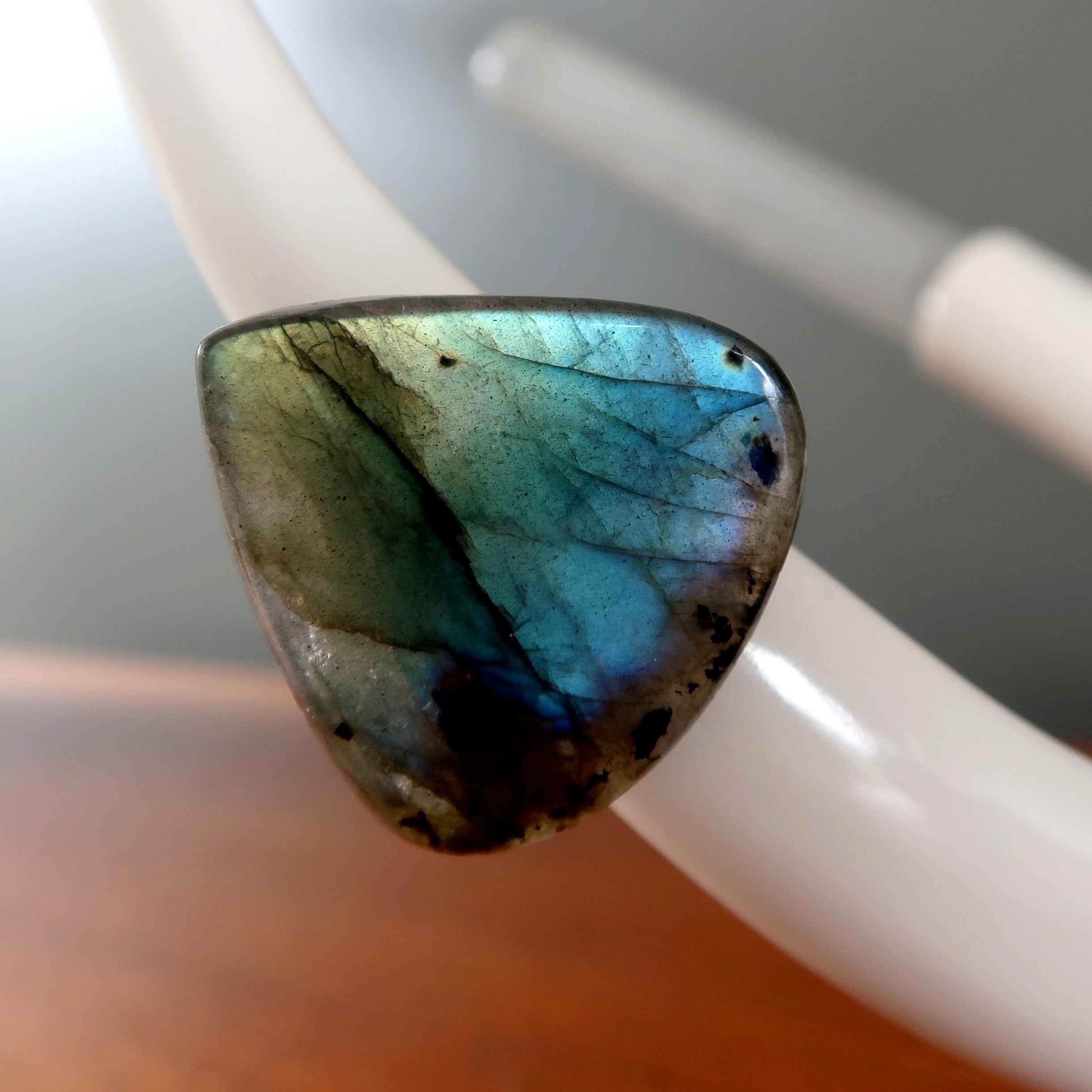 Labradorite Ring Brilliant Rainbow Gold Alloy Size 7.0