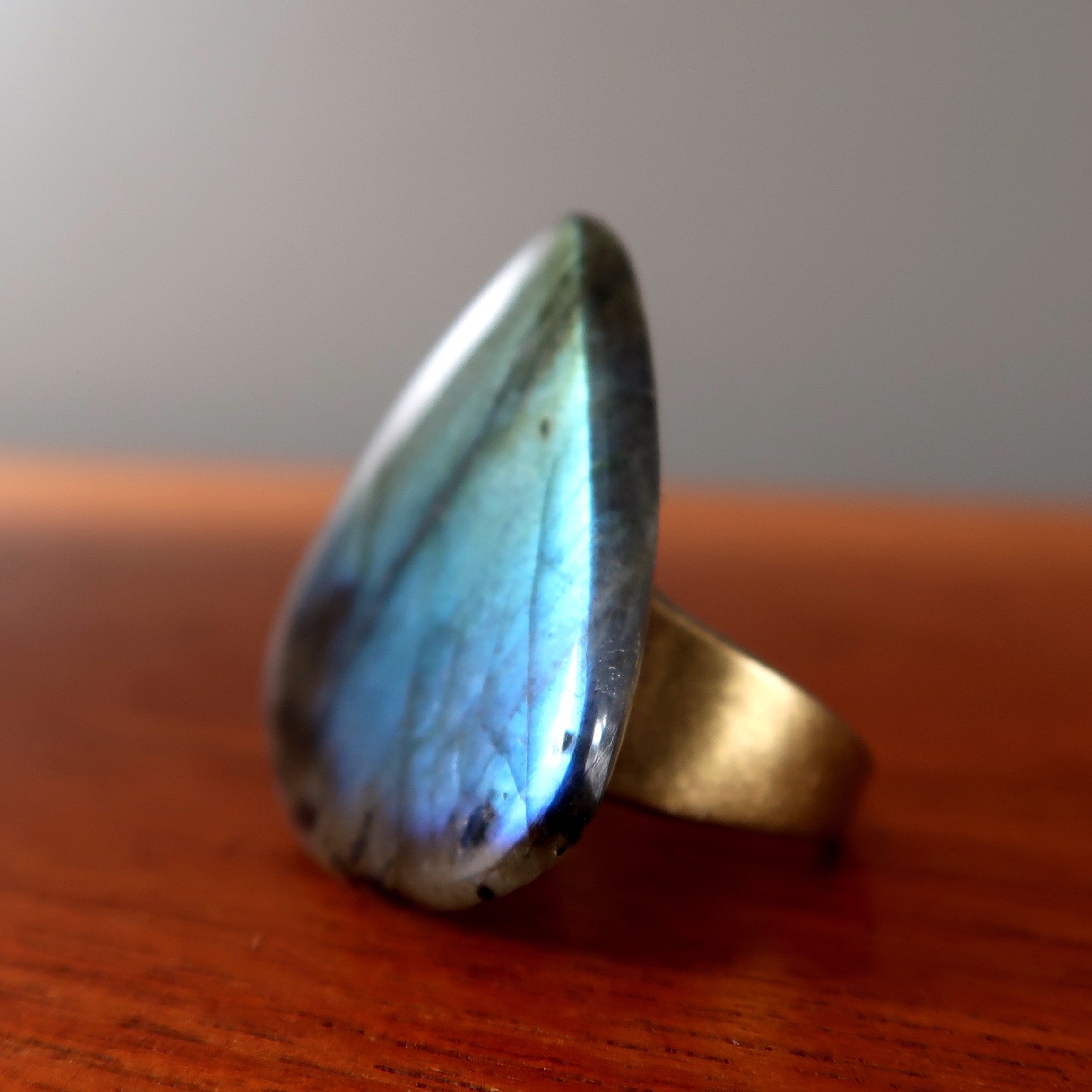 Labradorite Ring Brilliant Rainbow Gold Alloy Size 7.0