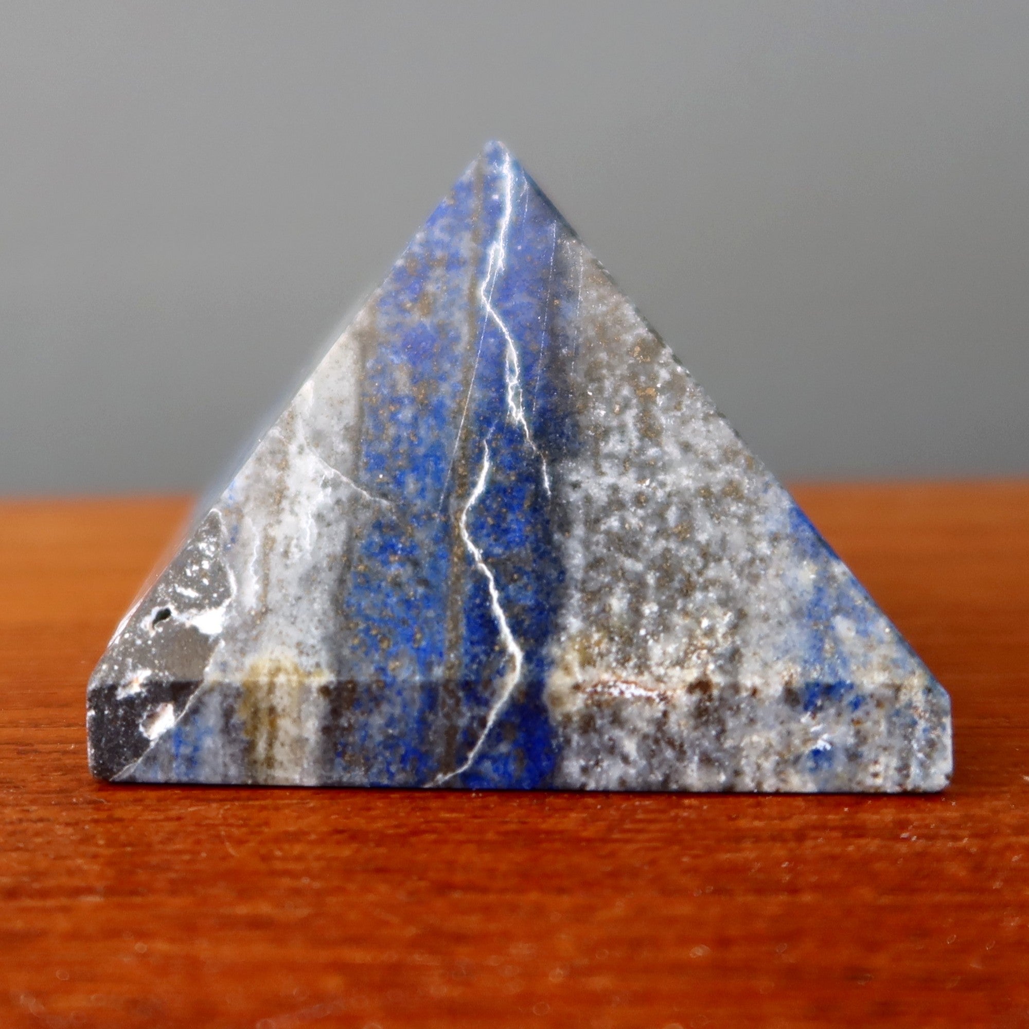 Lapis-Pyramide Siehe das Licht Meditationskristall