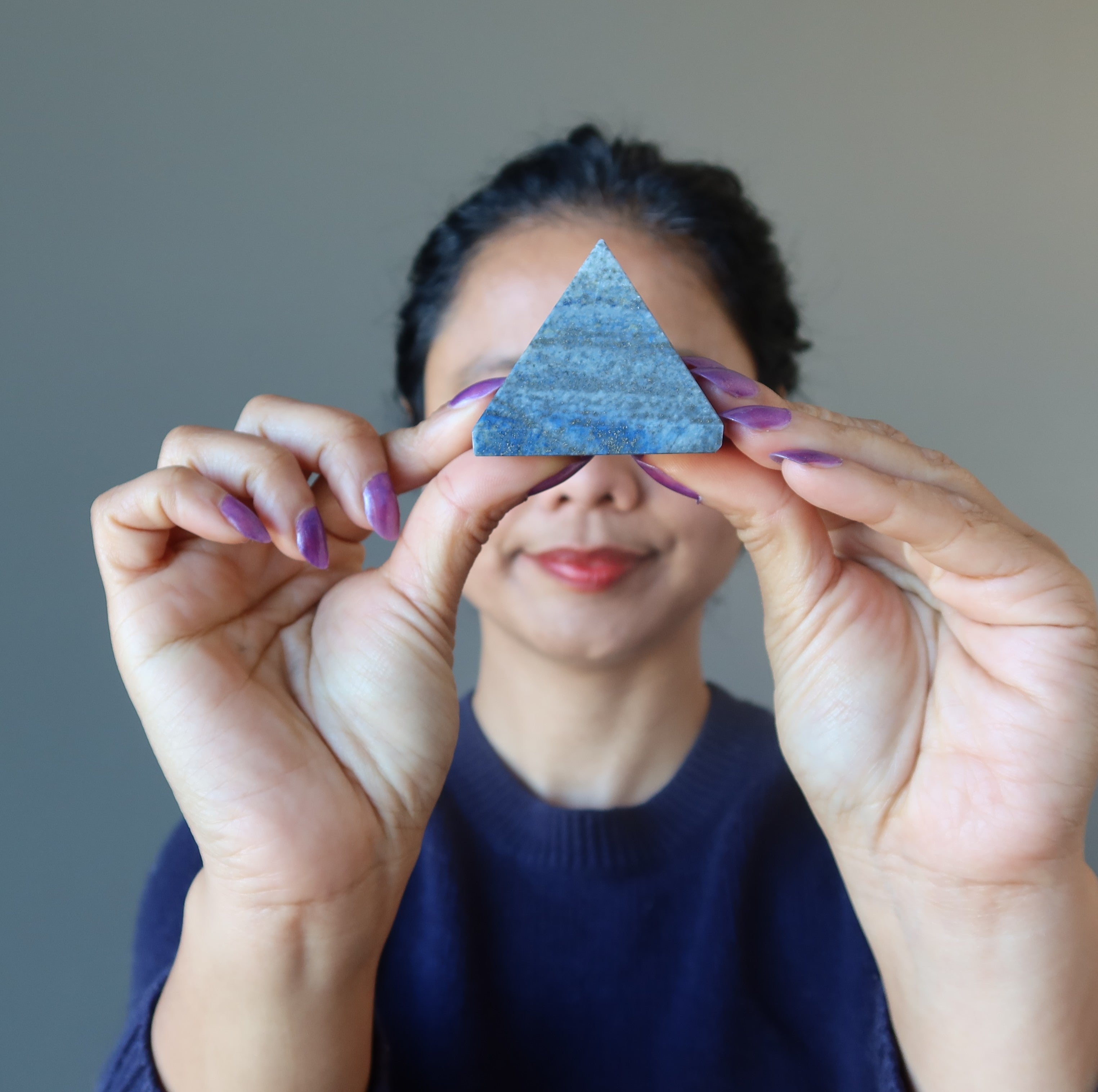 Lapis-Pyramide Siehe das Licht Meditationskristall