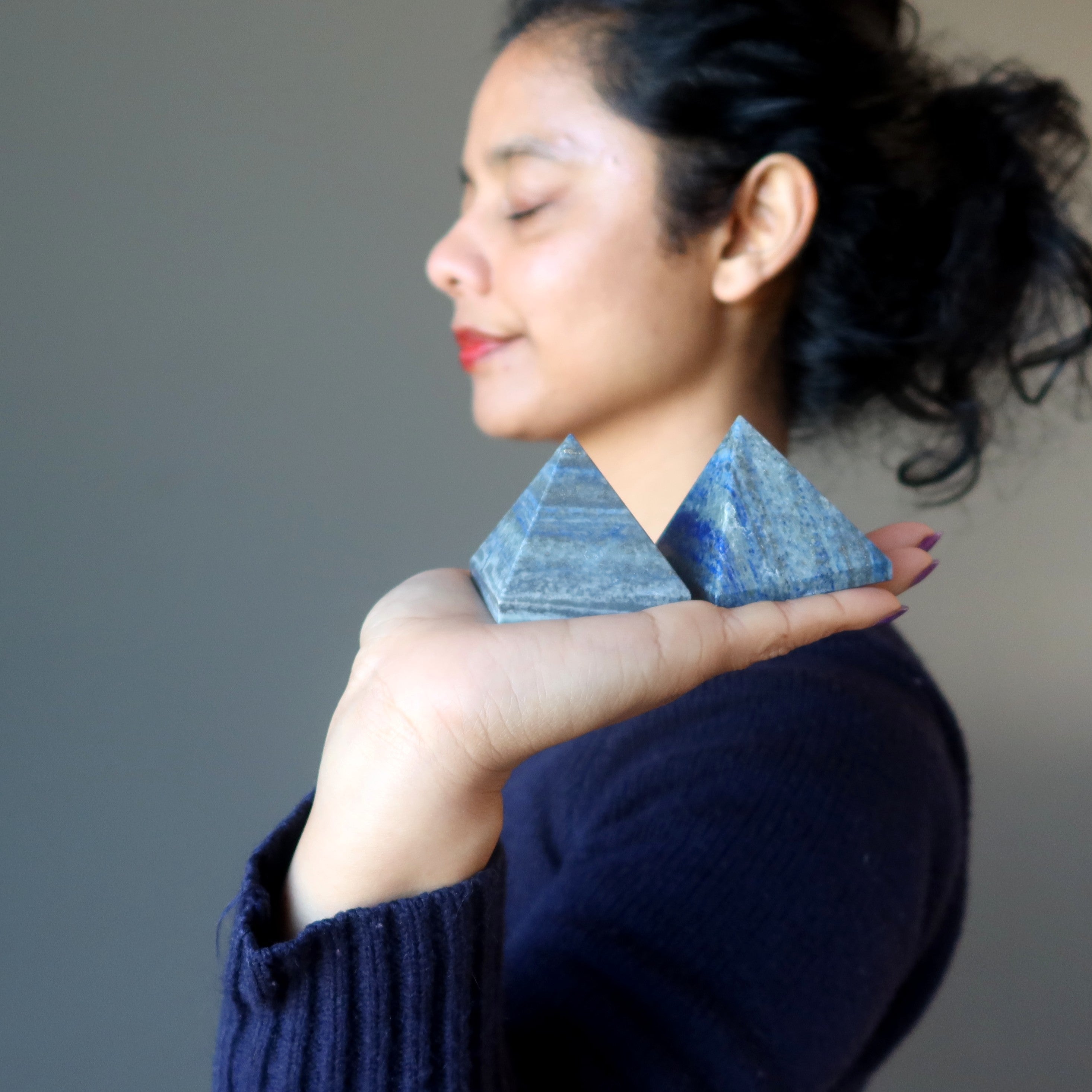 Lapis-Pyramide Siehe das Licht Meditationskristall