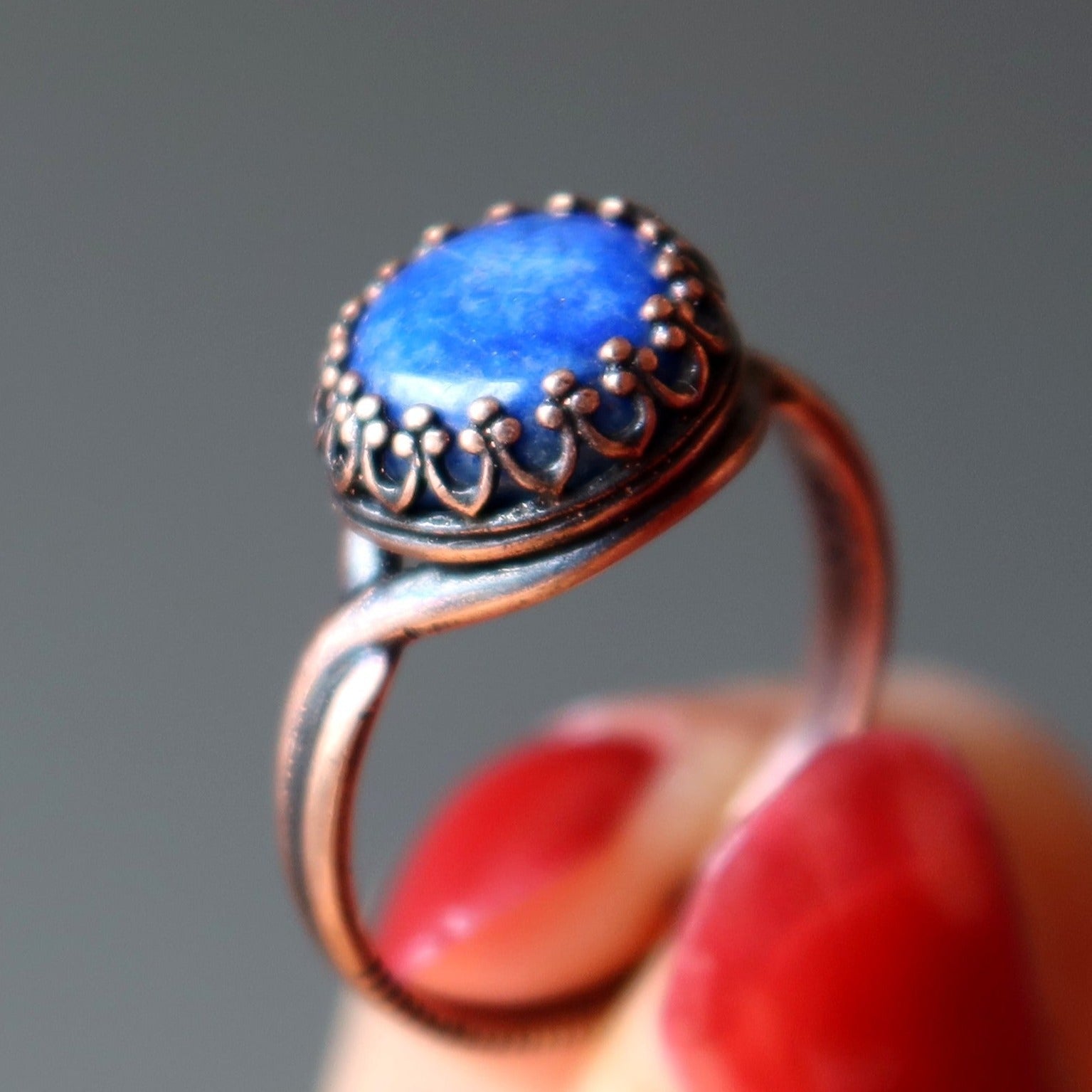 Lapislazuli-Ring, rund, blaue Edelstein, antikisiertes Kupfer, verstellbar