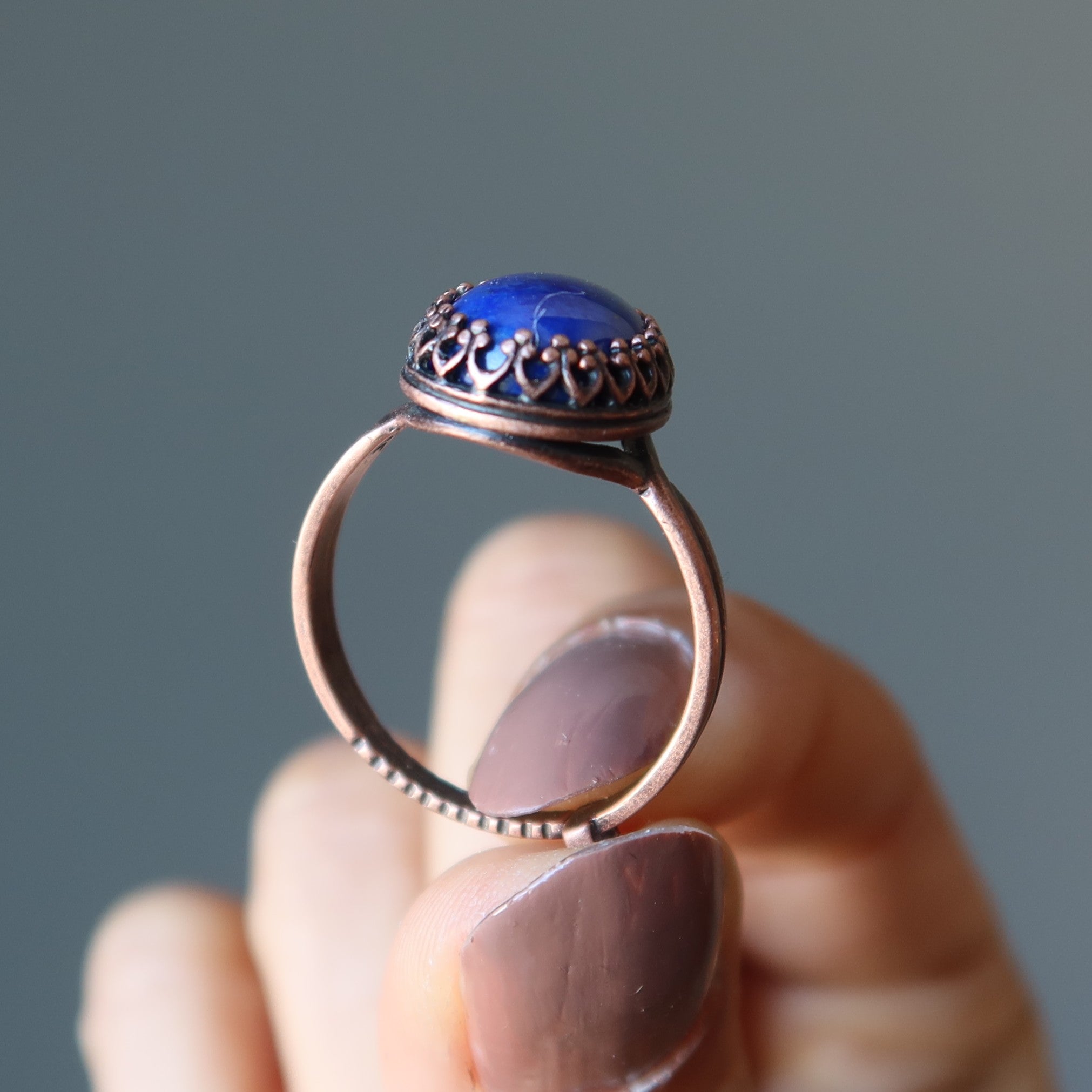 Lapislazuli-Ring, oval, Antik-Kupfer
