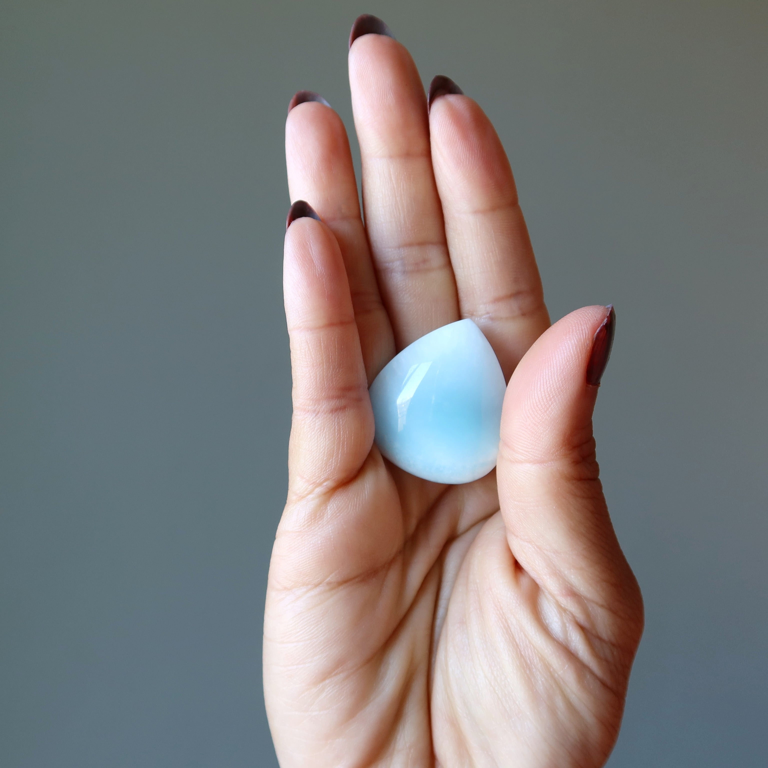 Larimar-Gitterkristall Blauer Tropfen Spirituelle Anordnung Edelstein