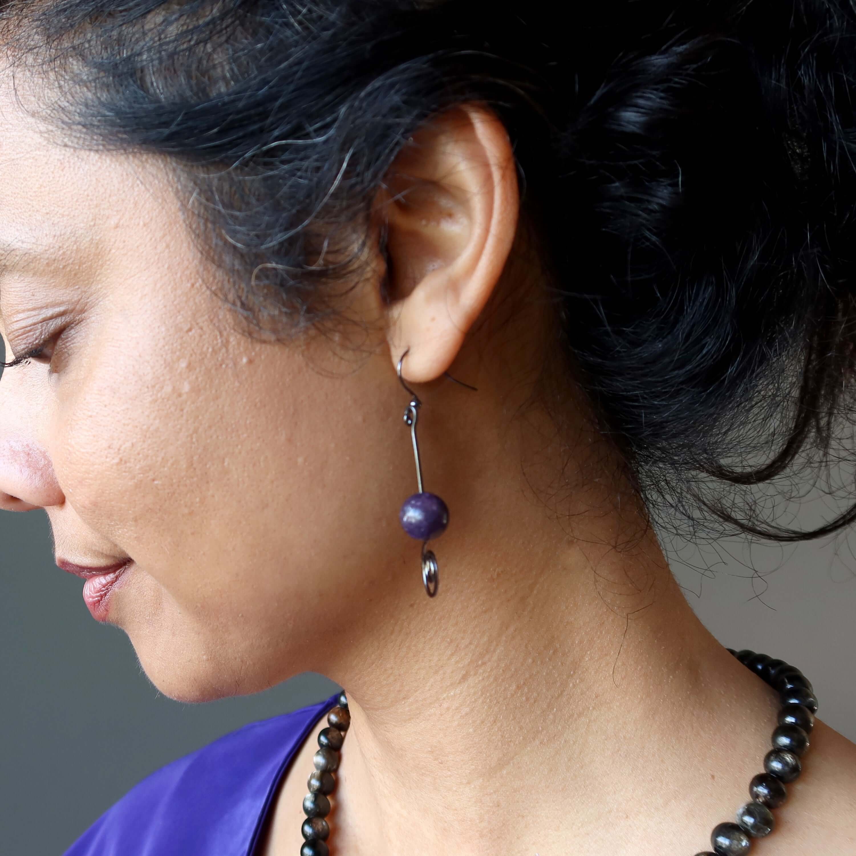 Boucles d'oreilles Lépidoite Vortex violet Spirale en cristal