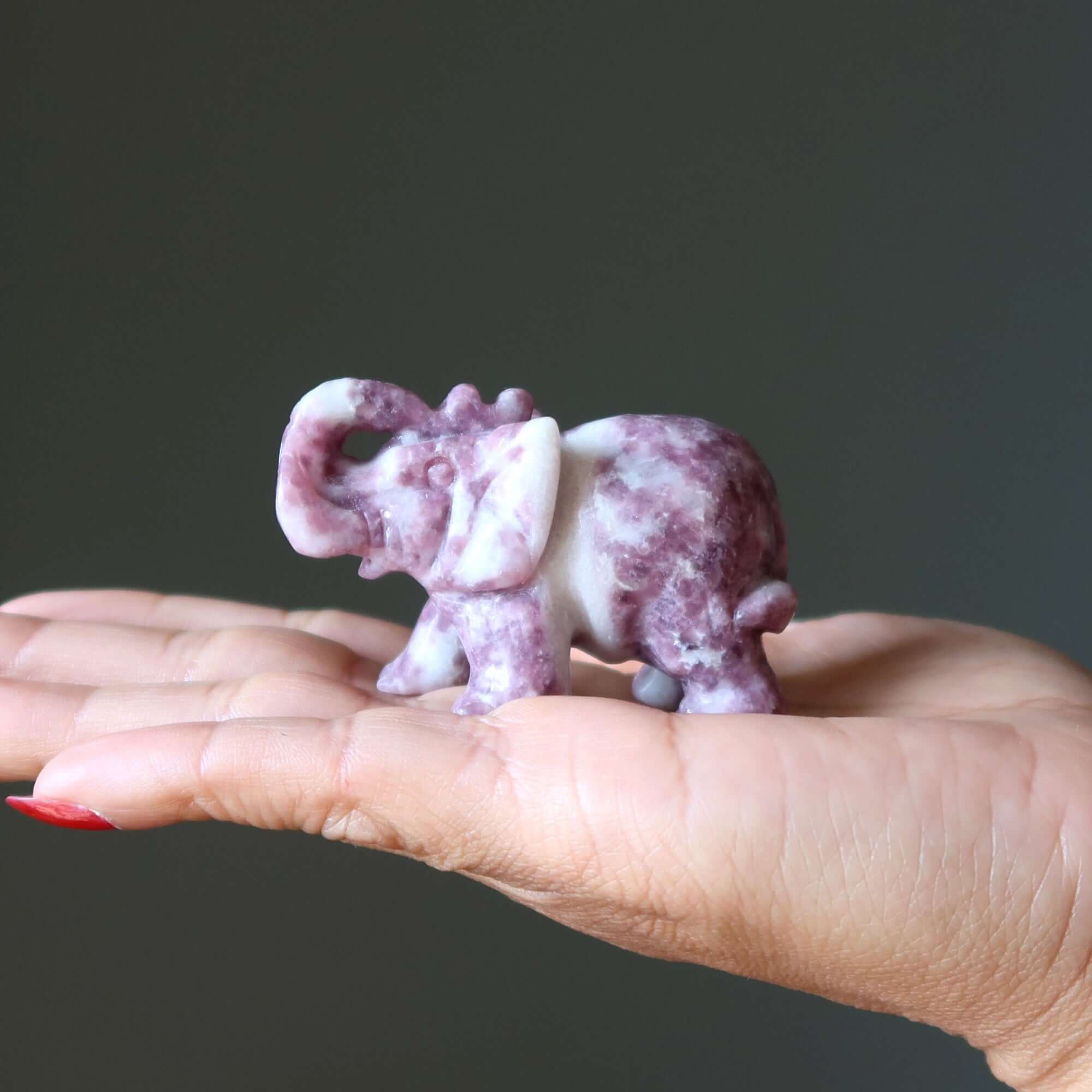 Éléphant en lépidolite, cristal violet, ma chance tourne enfin.