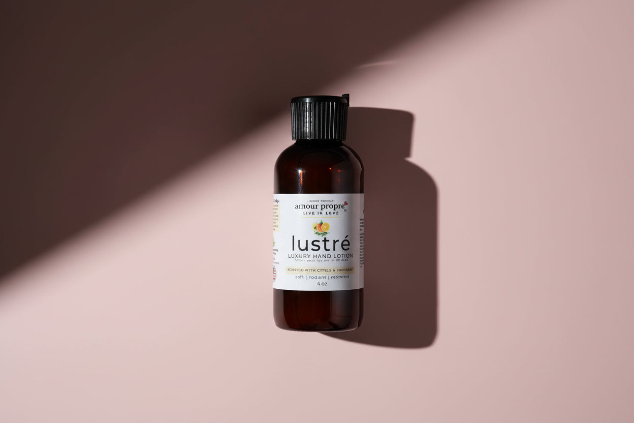Lustré Luxury Feuchtigkeitsspendende Handlotion - 236ml