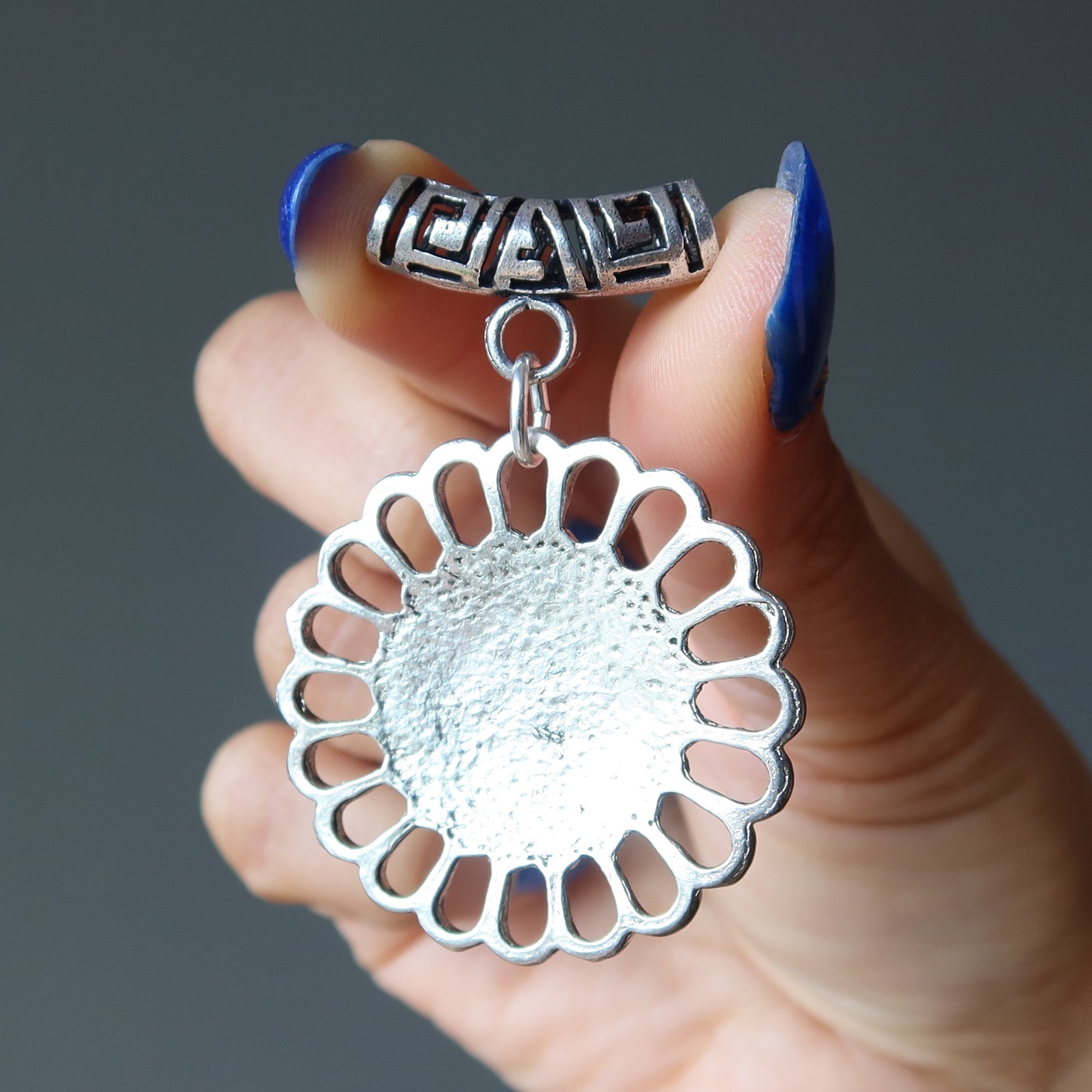 Malachite Pendant Flower Power Green Gemstone Silver