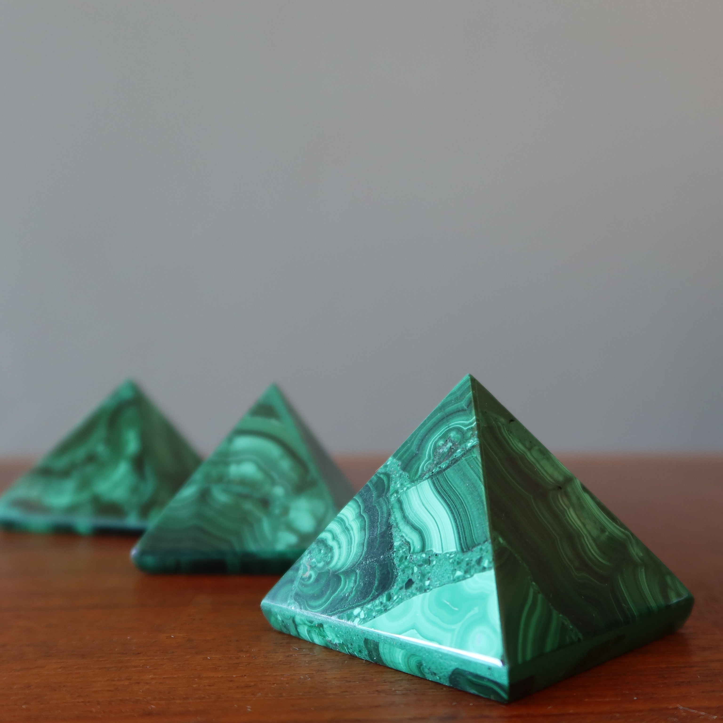 Malachitpyramide Grüner Geist des Kongo-Kristalls