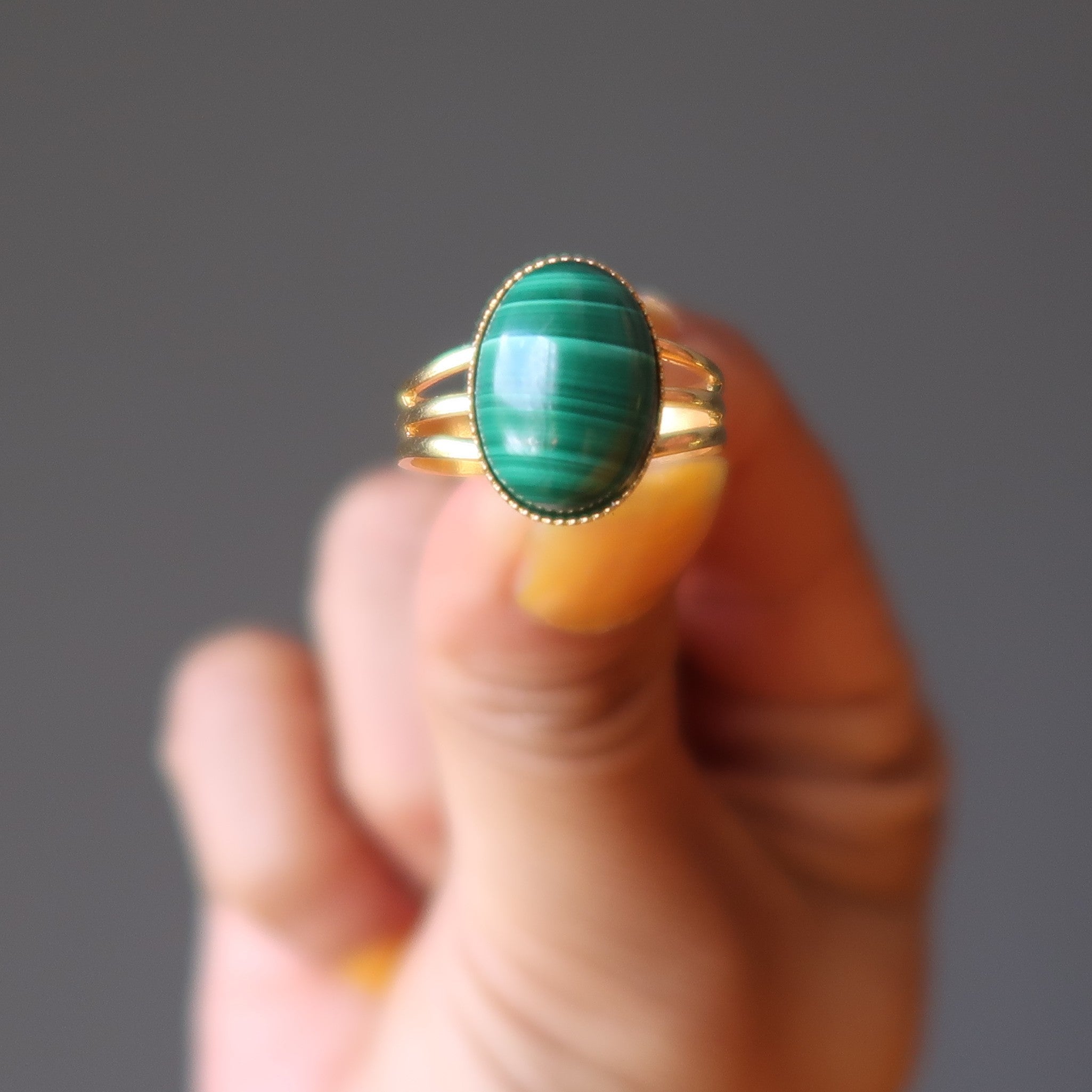 Malachitring Auffälliger grüner Edelstein Gold Verstellbar