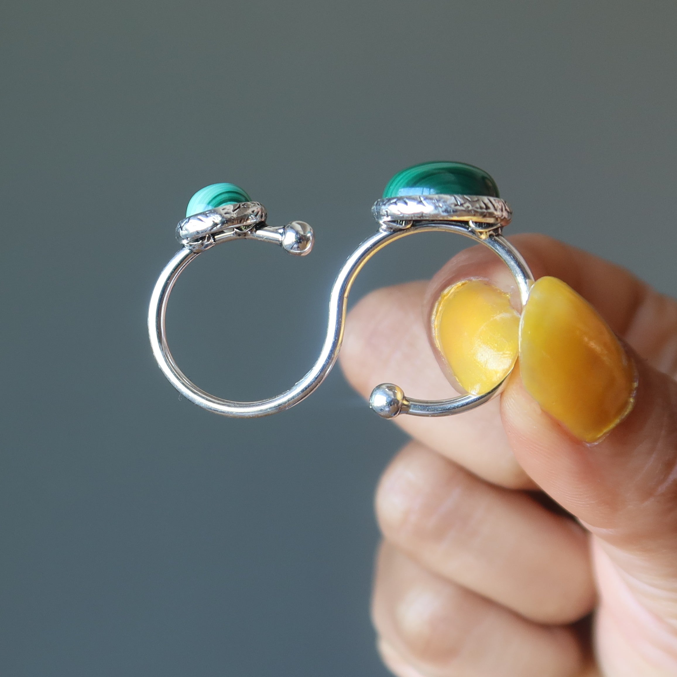 Bague en malachite à double coup de poing américain, pierre verte