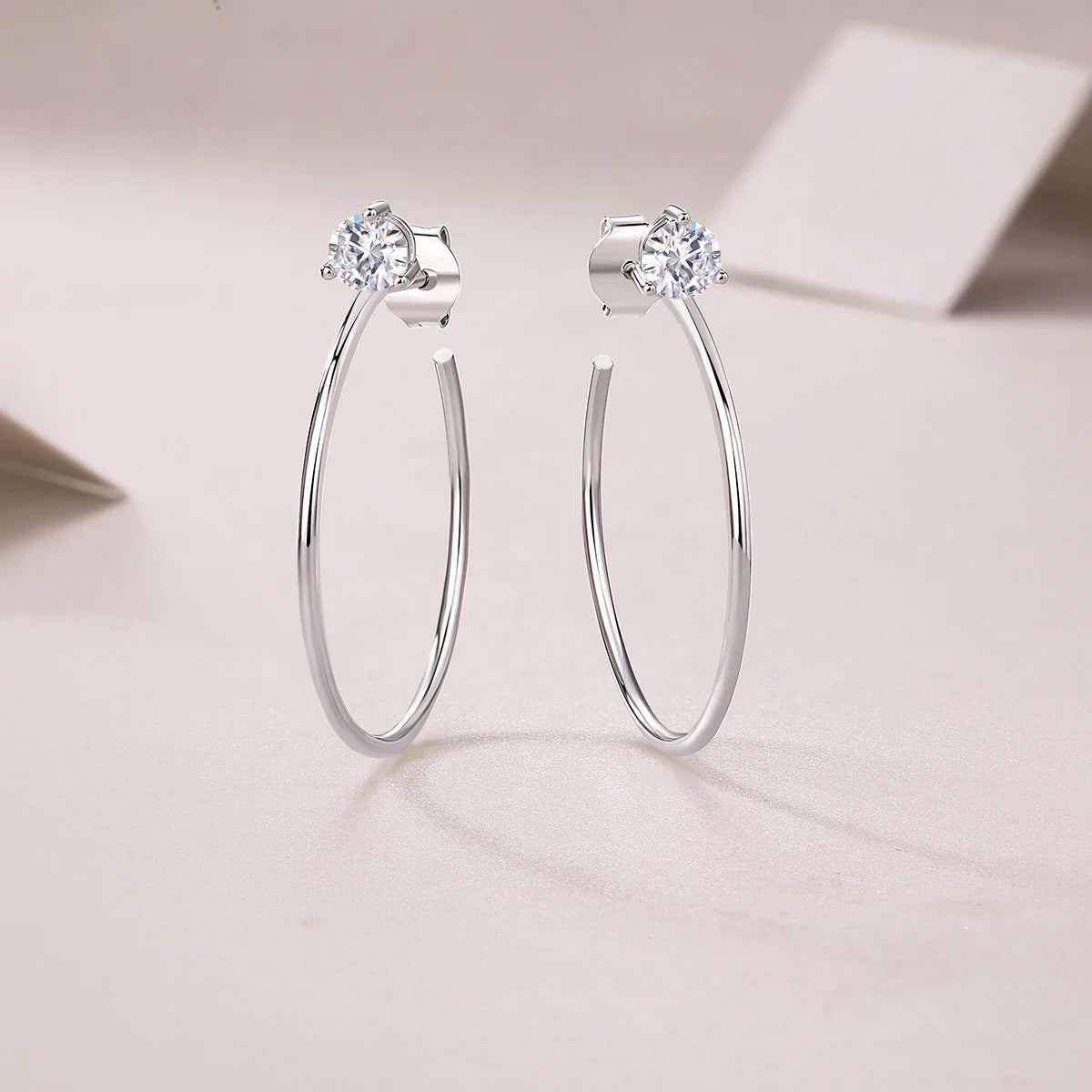 Boucles d'oreilles créoles 4mm Moissanite couleur D 2 pièces en argent sterling 925 or blanc