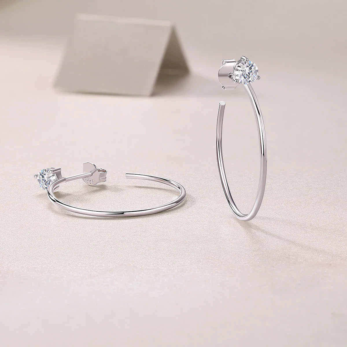 Boucles d'oreilles créoles 4mm Moissanite couleur D 2 pièces en argent sterling 925 or blanc