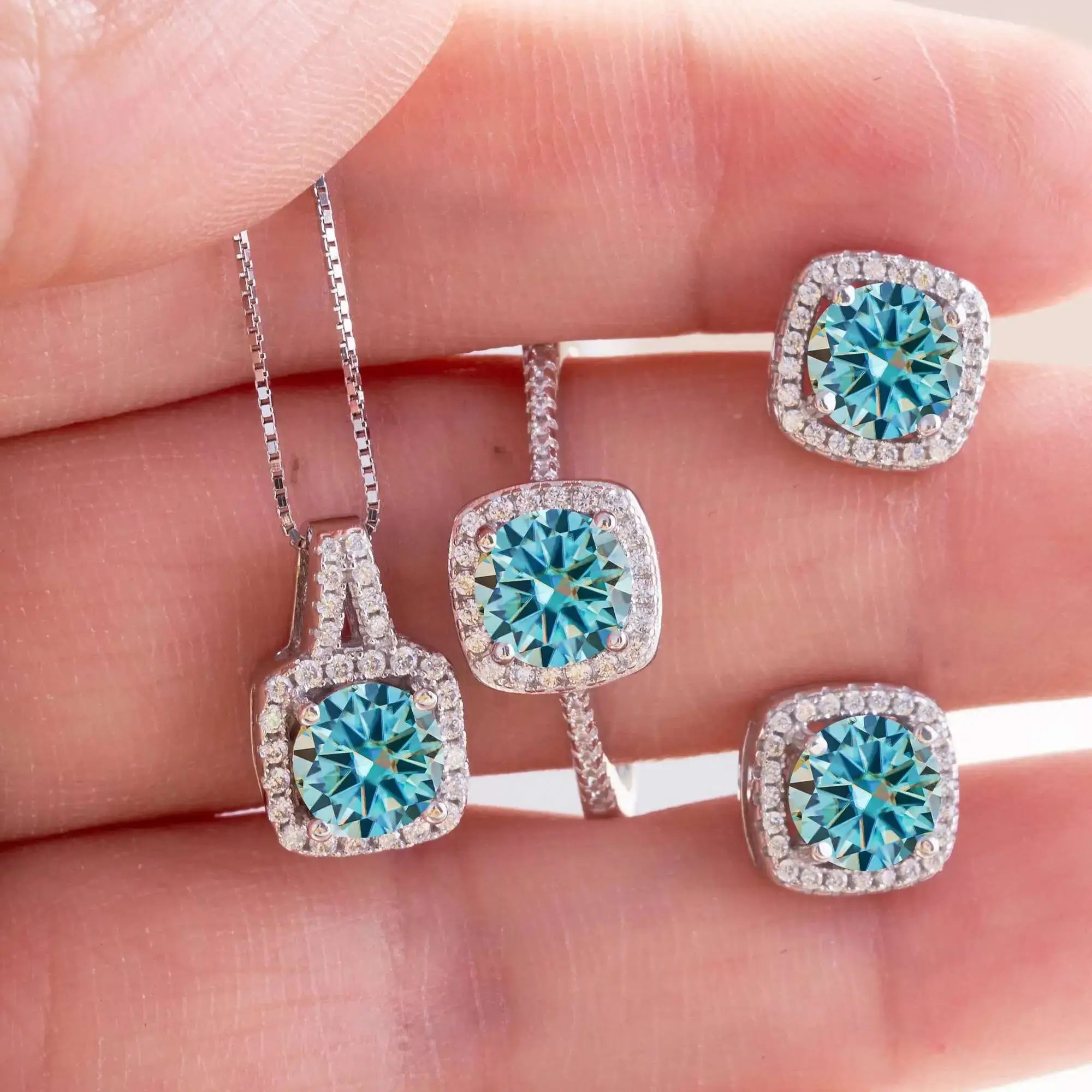 Moissanit D-Farbe runder Schliff 925 Sterling Silber Anhänger Halskette und Ohrstecker Set
