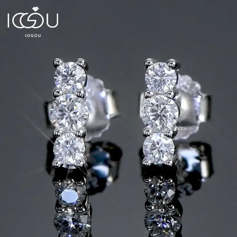 Boucles d'oreilles clous en moissanite, mini-clous d'oreilles montantes incurvées en argent sterling 925 pour femmes