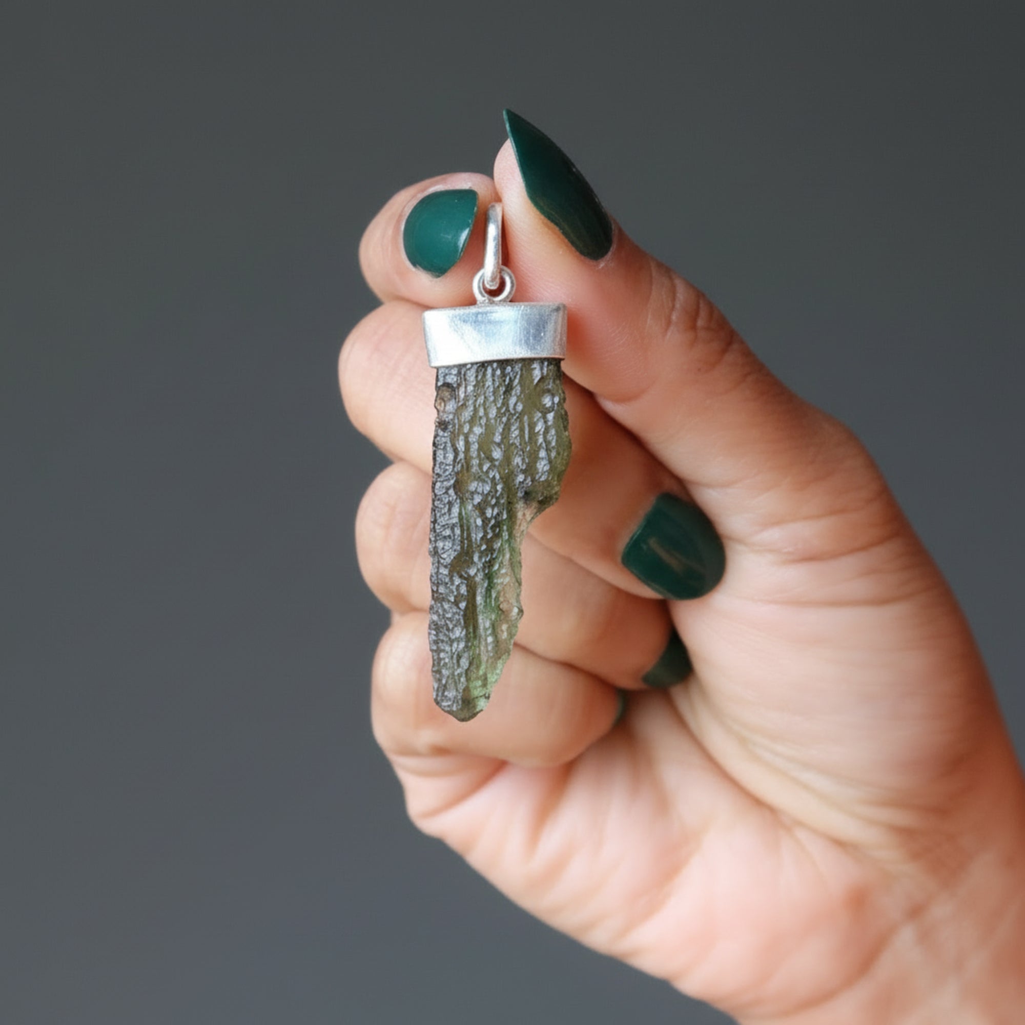 Pendentif en Moldavite Secrets de l'espace Argent sterling véritable