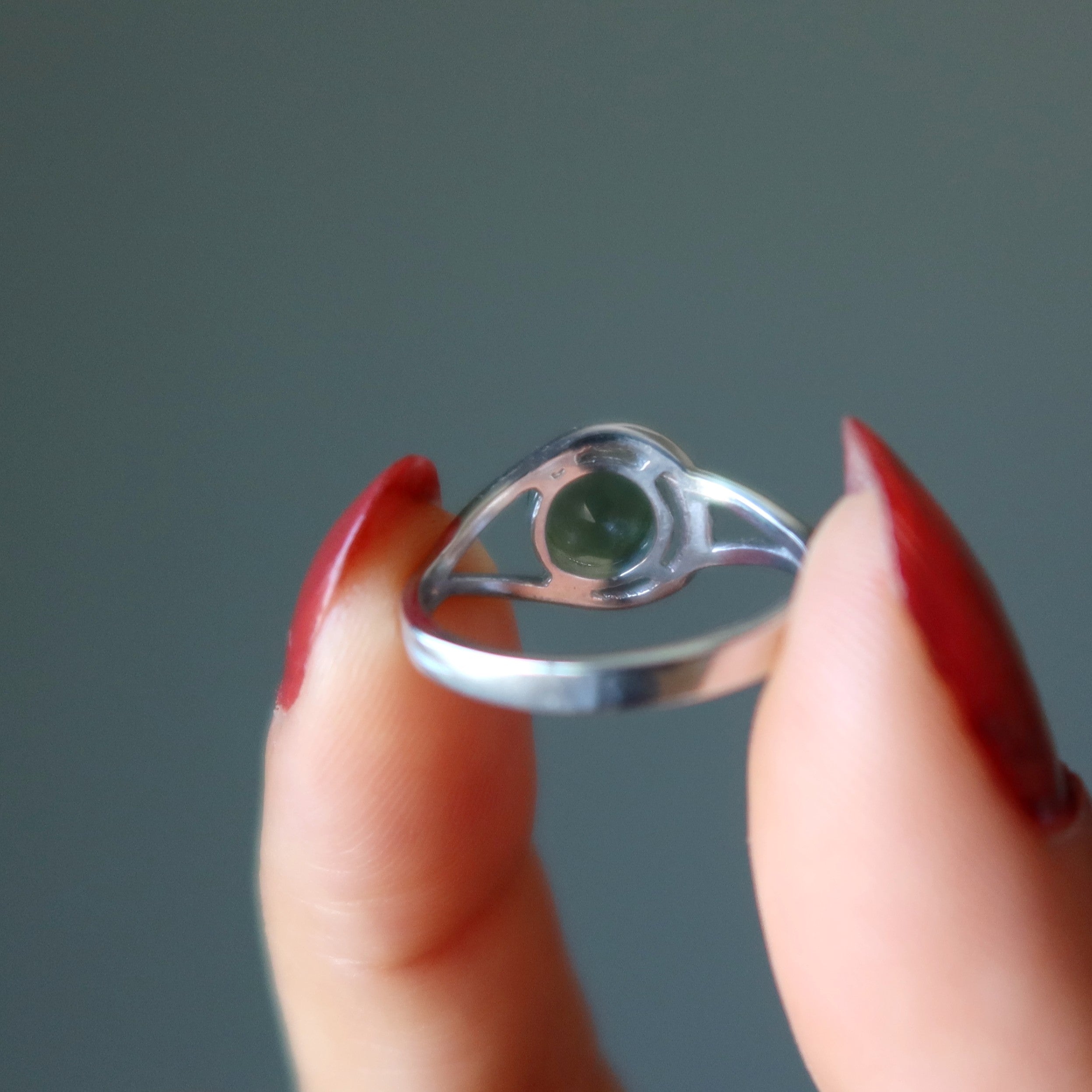 Bague Moldavite l'histoire d'amour de Saturne Gemme argent sterling