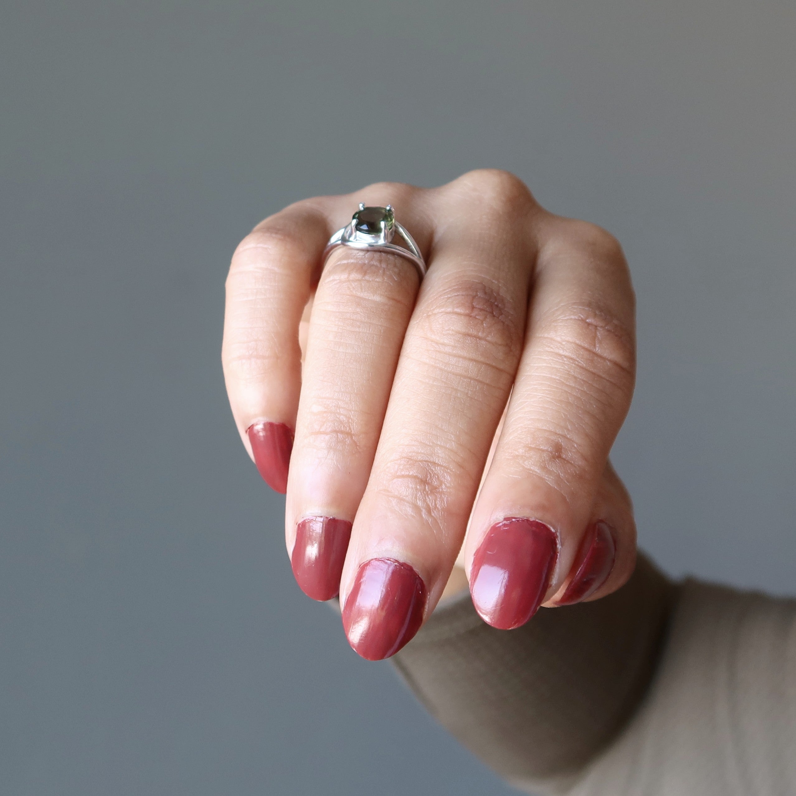 Bague Moldavite l'histoire d'amour de Saturne Gemme argent sterling