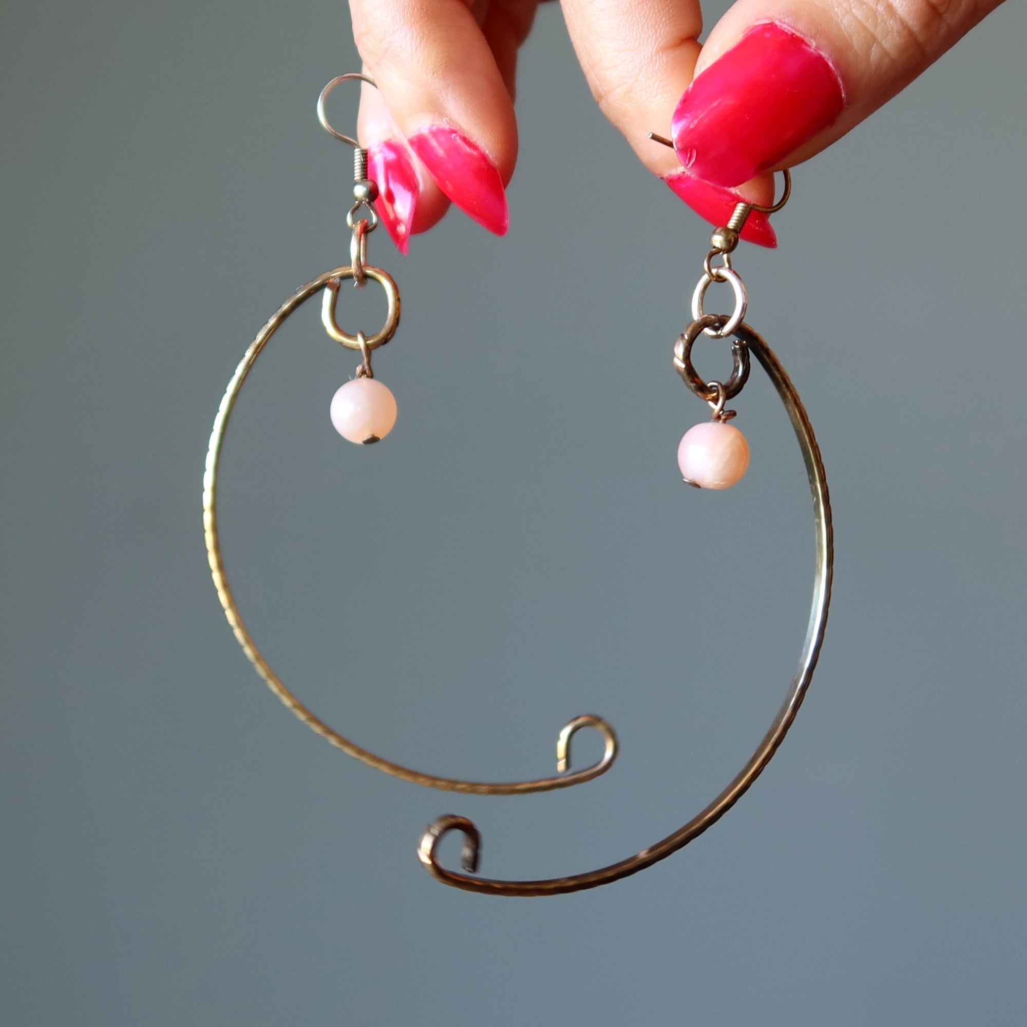 Boucles d'oreilles Pierre de lune Pêche Sophistication stellaire Courbes dorées