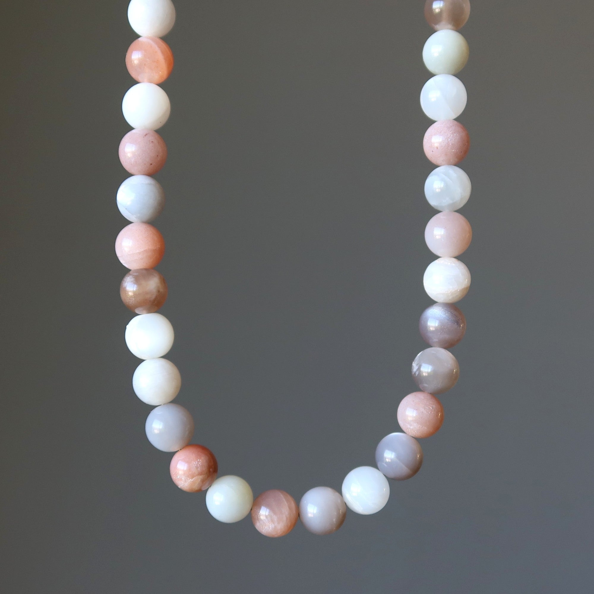 Collier Pierre de Lune Éclat Intemporel Lumière Lunaire Gemme