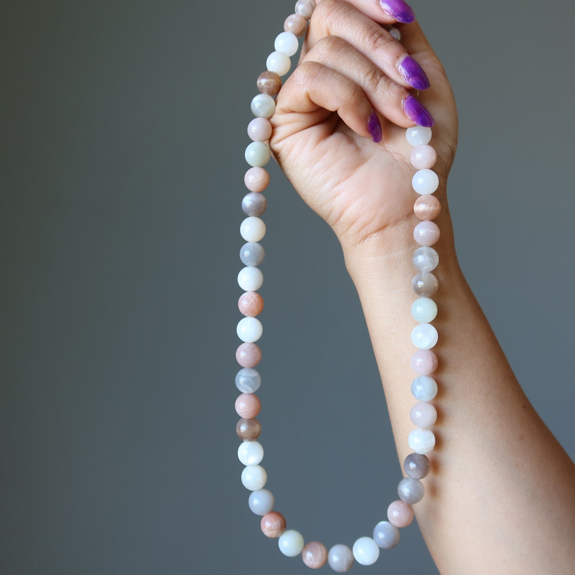 Collier Pierre de Lune Éclat Intemporel Lumière Lunaire Gemme
