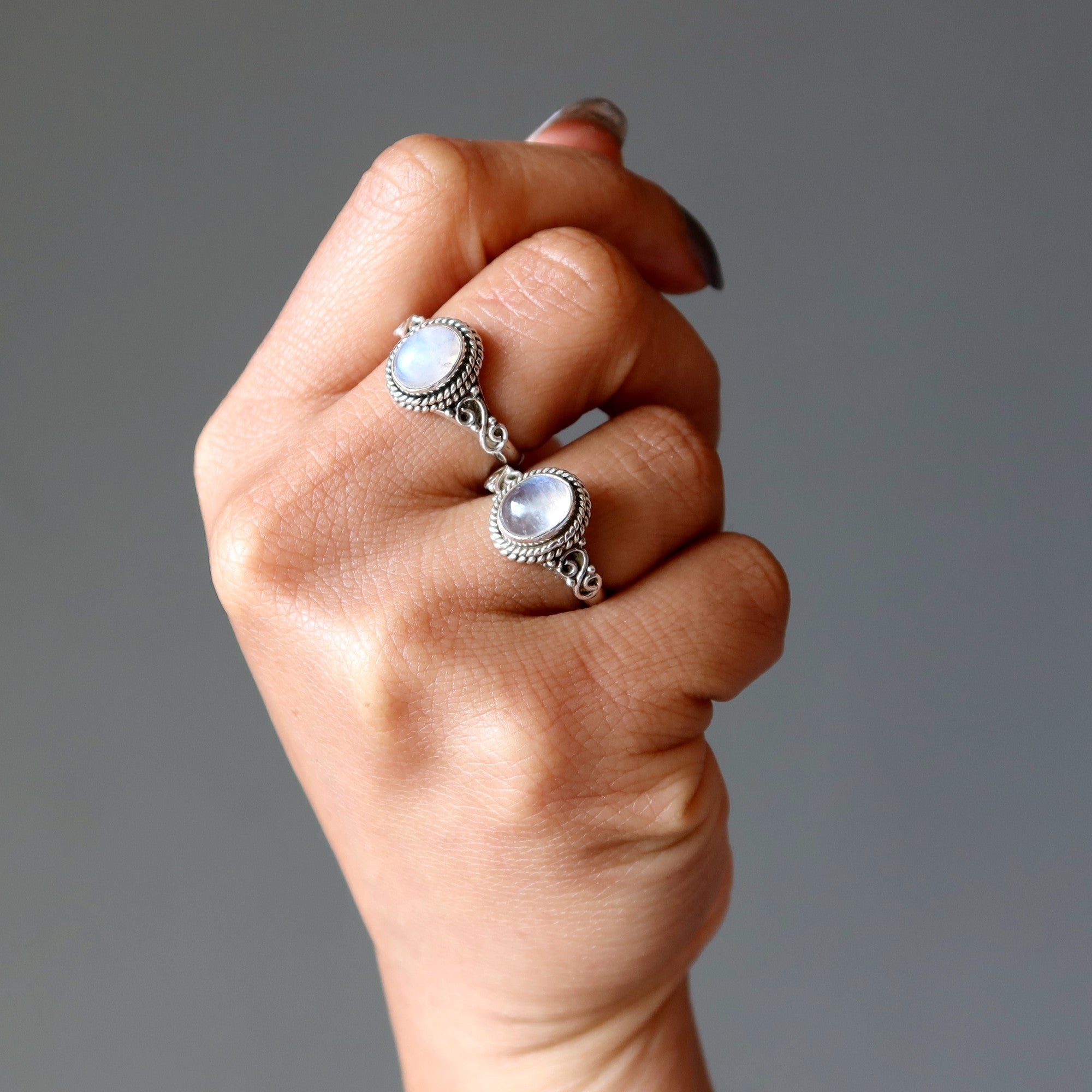 Regenbogen-Mondstein-Ring Göttin Diana Sterlingsilber