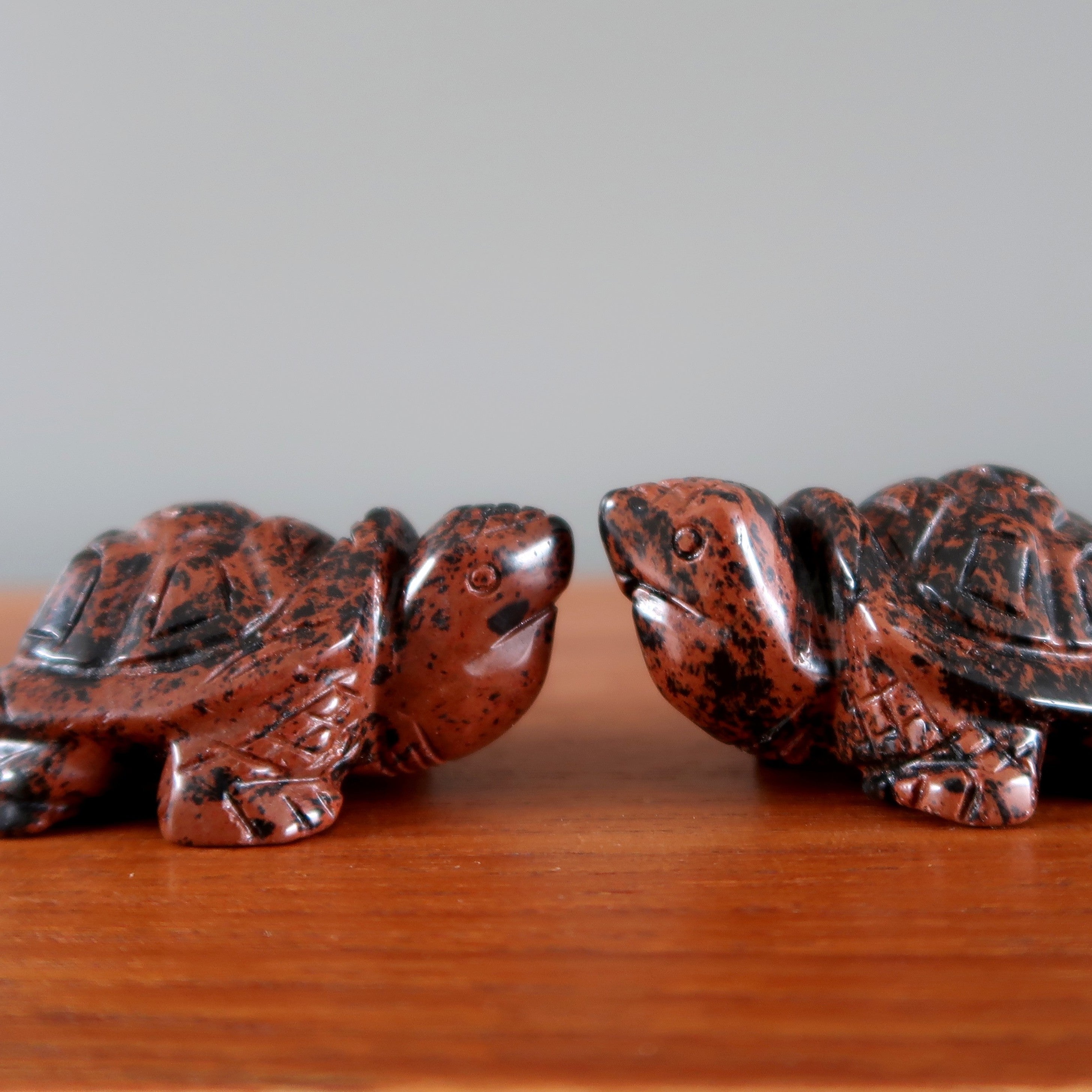 Mahagoni-Obsidian-Schildkröten-Set Langlebigkeits-Schutzstein-Paar