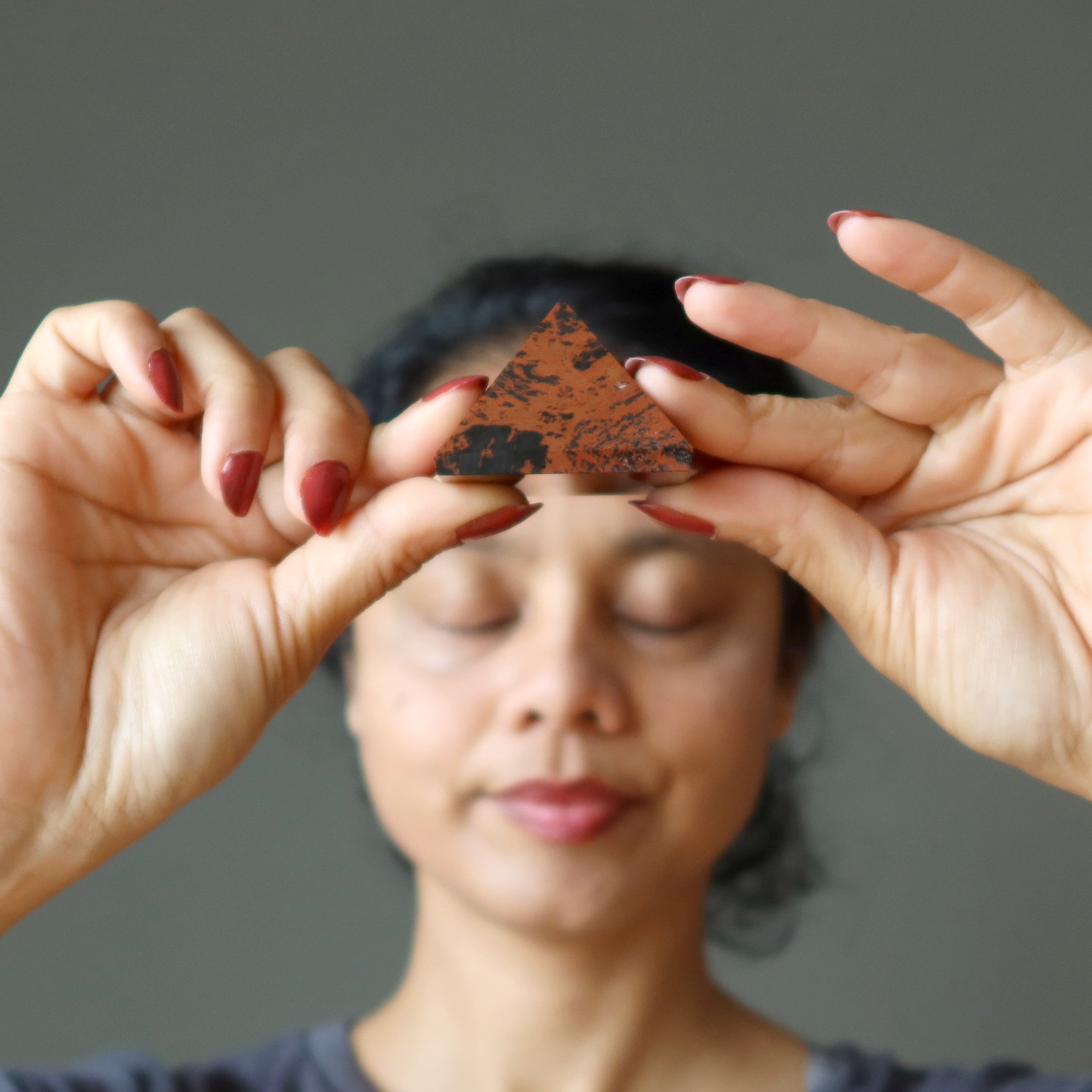 Mahogany Obsidian Pyramid Stately Protection