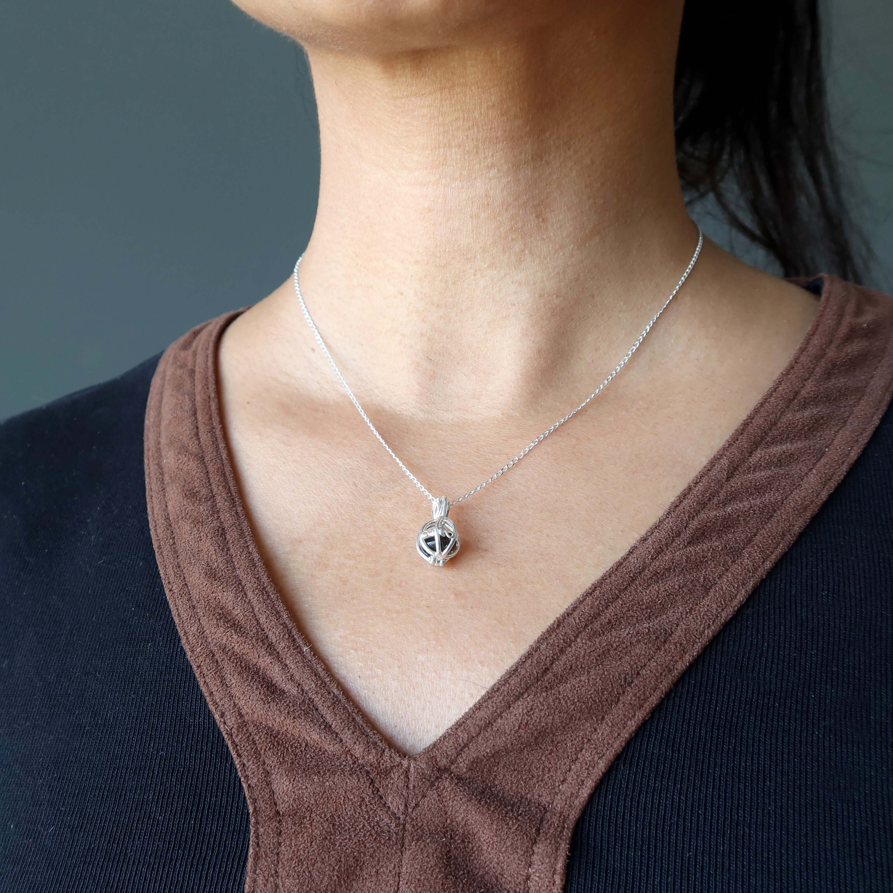 Collier Athéna en argent sterling et obsidienne noire