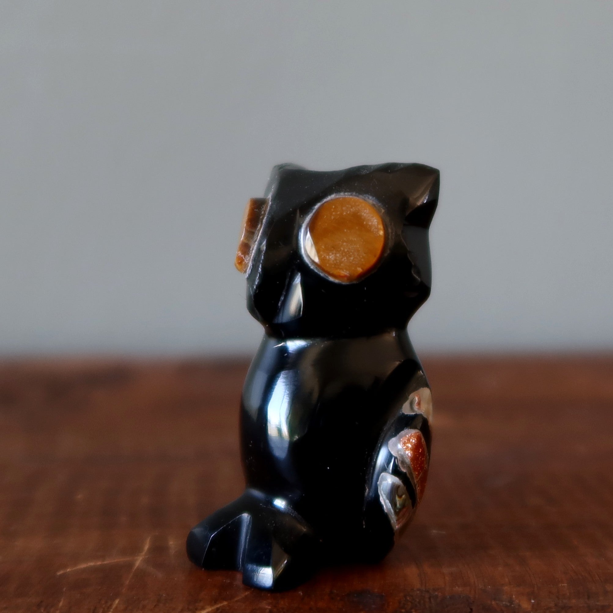 Hibou en obsidienne noire à l'affût Œil de tigre