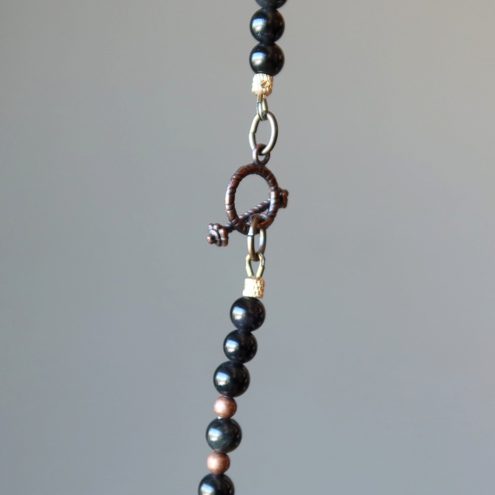 Black Obsidian Necklace Queen's Fanfare Gold Brass