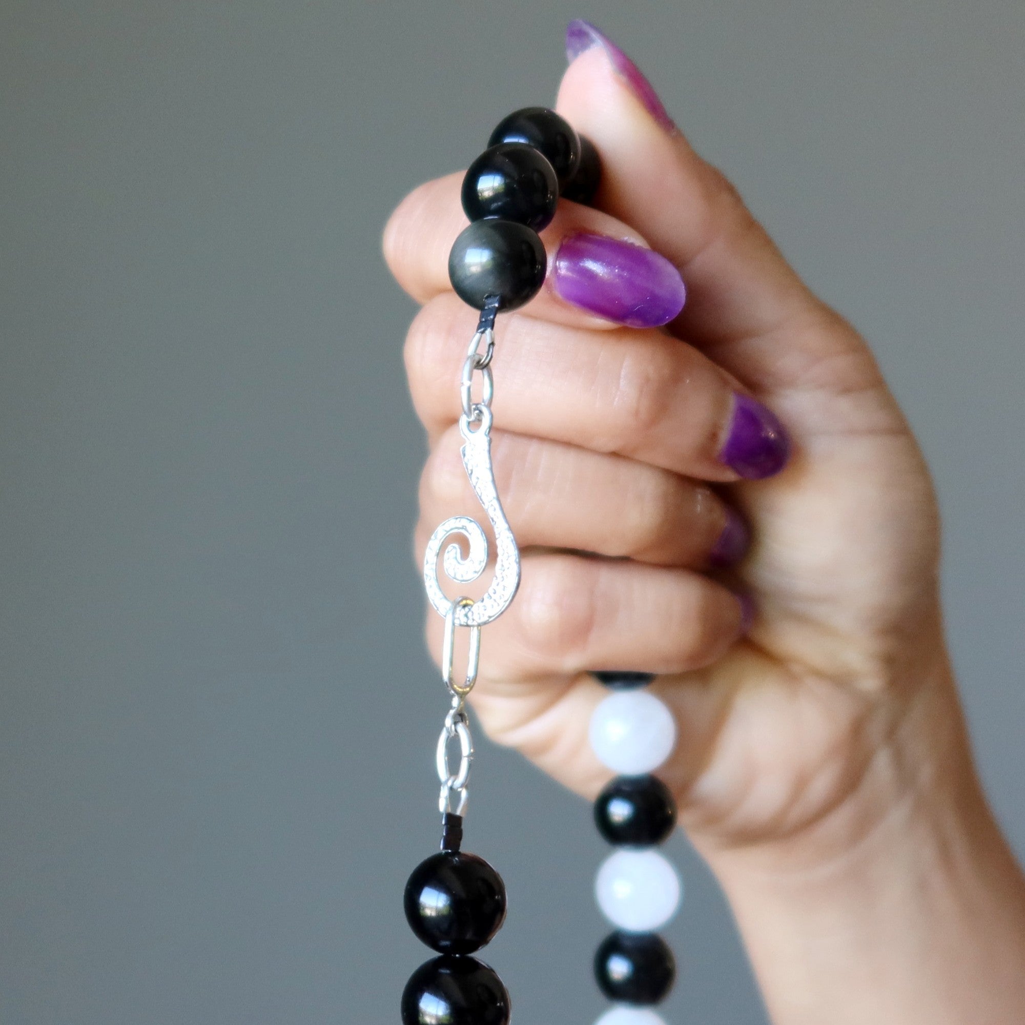 Collier Obsidienne Arc-en-ciel Quartz des Neiges Noir Blanc
